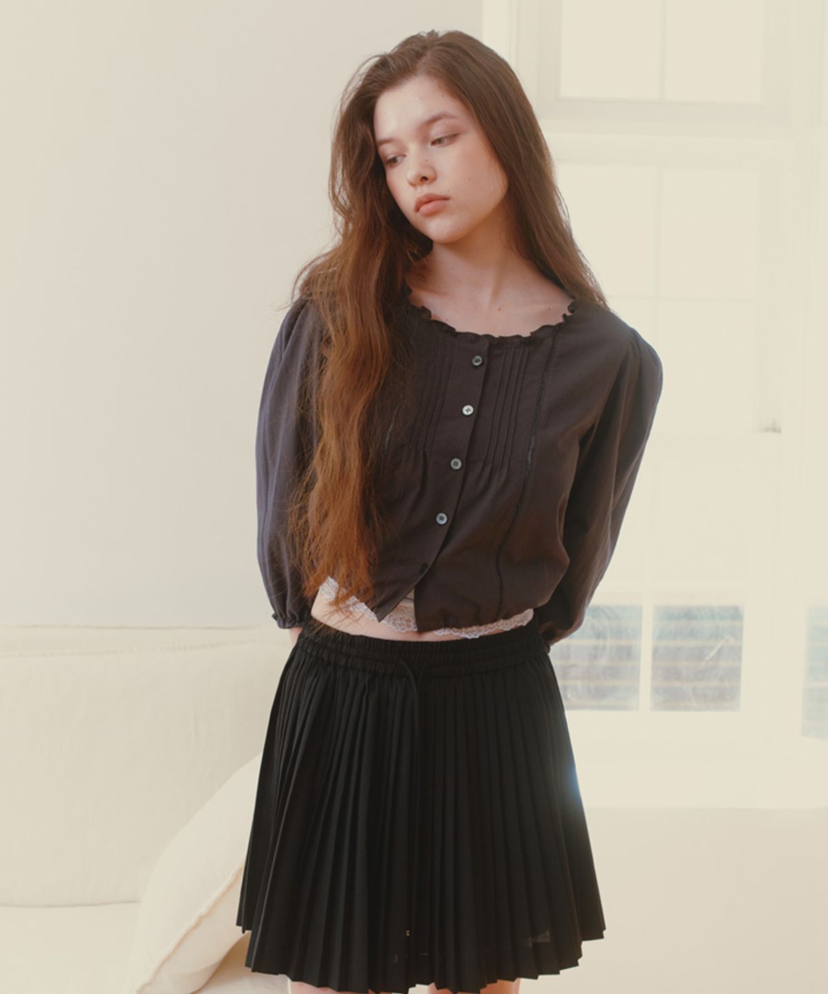 스러움(SEUREOUM) Chloe Blouse_Washed Black