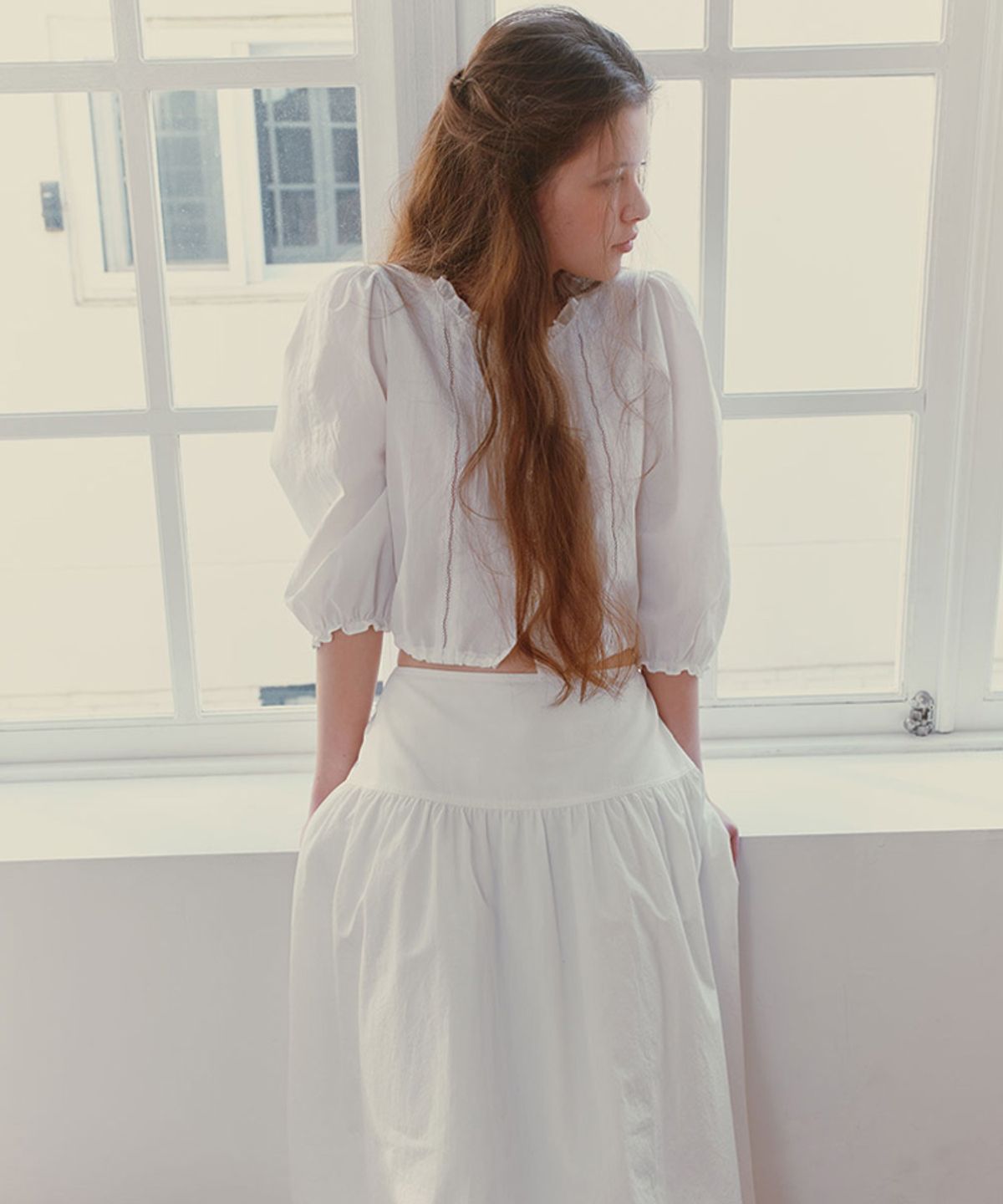 스러움(SEUREOUM) Chloe Blouse_Ivory