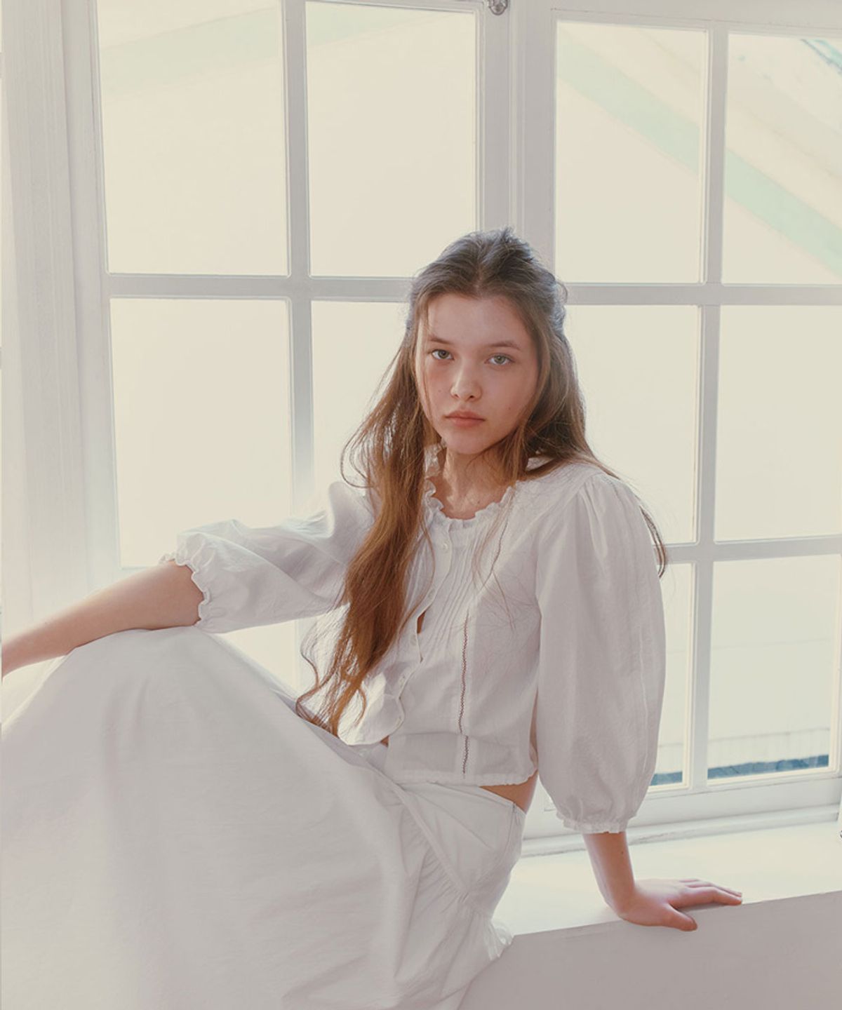 스러움(SEUREOUM) Chloe Blouse_Ivory