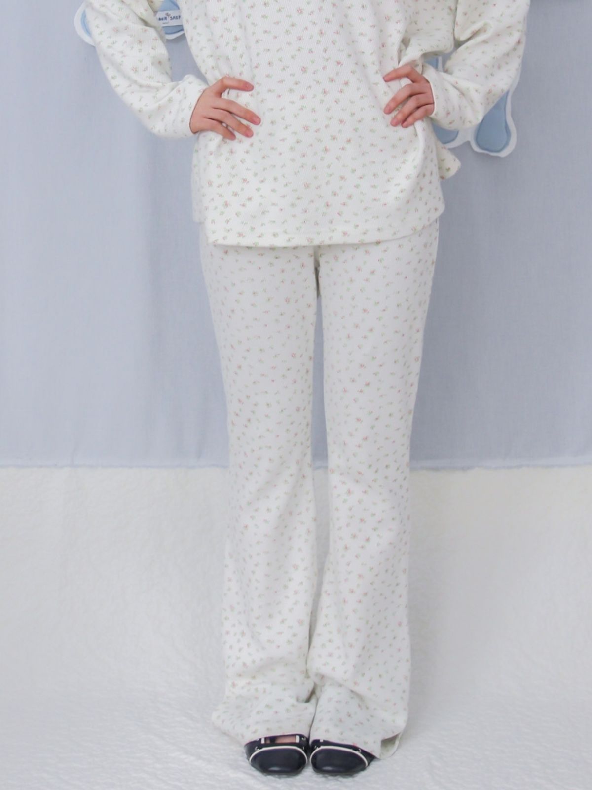 구름킴(GULEMKIM) Bell pants (lemon flower)