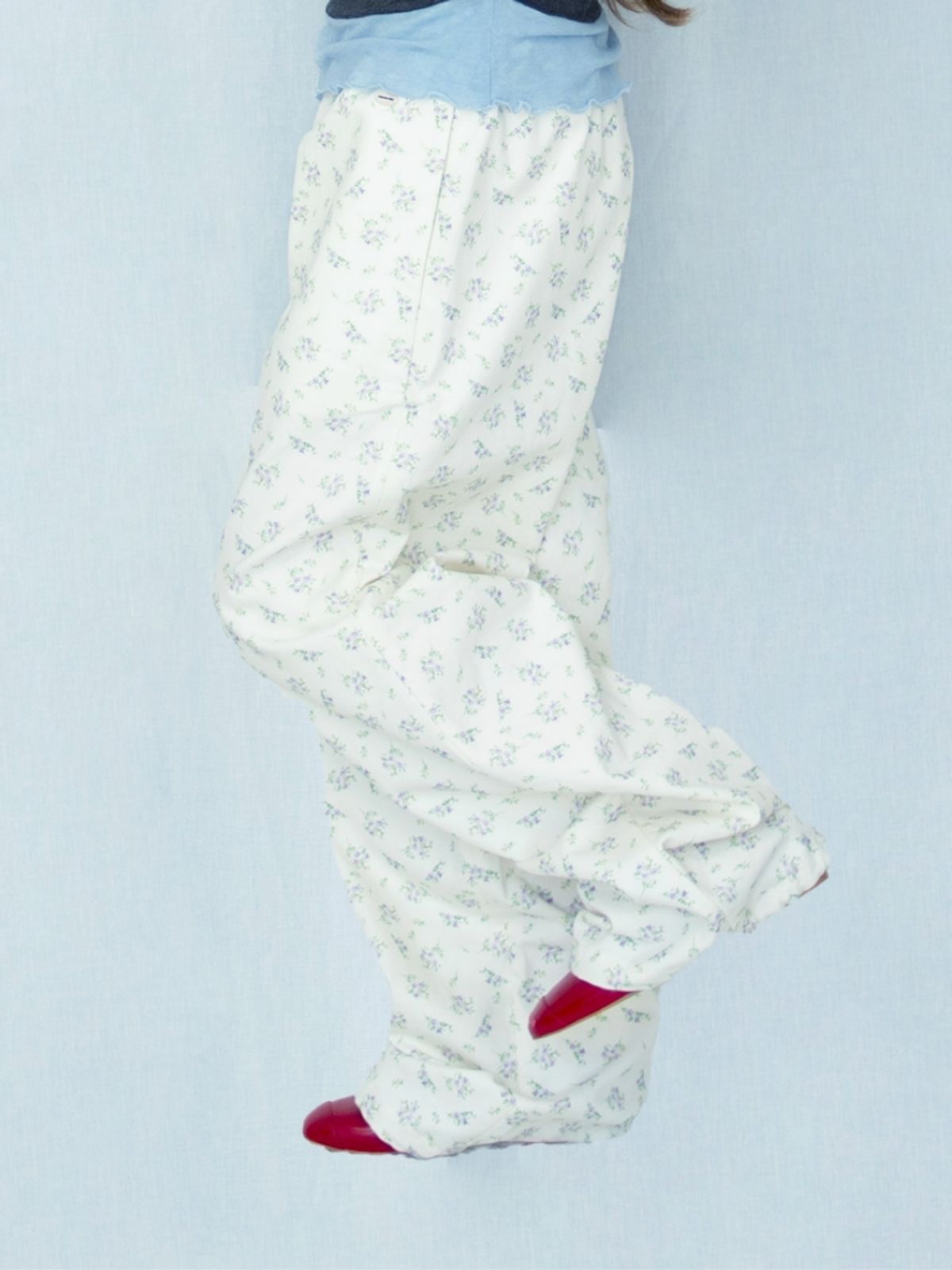 구름킴(GULEMKIM) Flattered Bouquet Wide-leg Pants (2 colors)