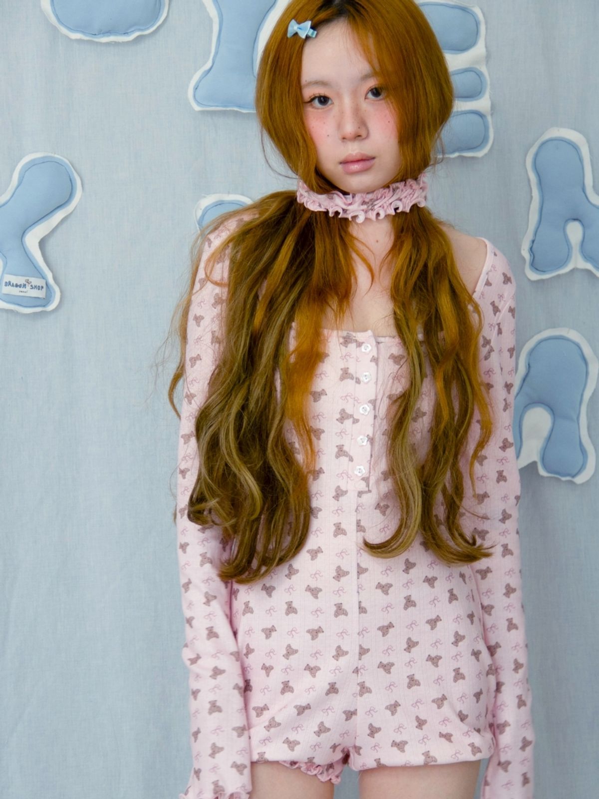 구름킴(GULEMKIM) Sweet Sticky Bear Jumpsuit (2 colors / with a gift band)