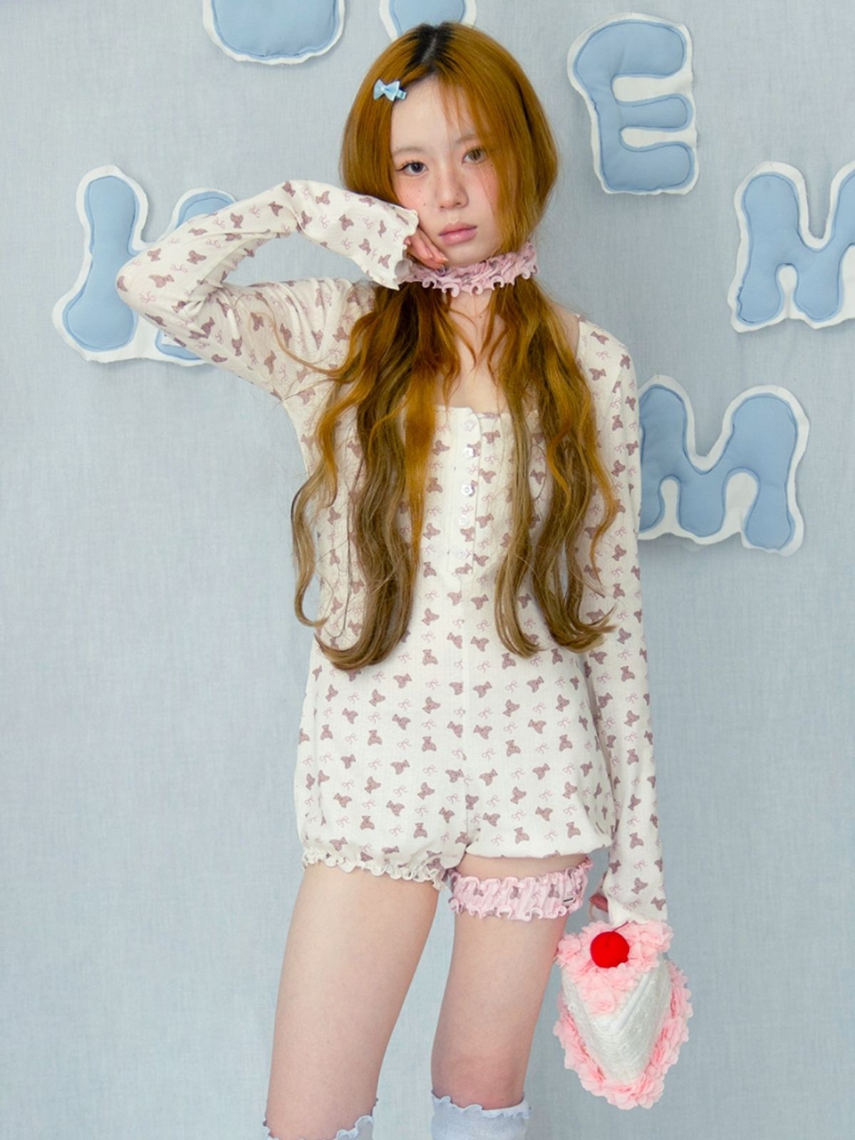 구름킴(GULEMKIM) Sweet Sticky Bear Jumpsuit (2 colors / with a gift band)