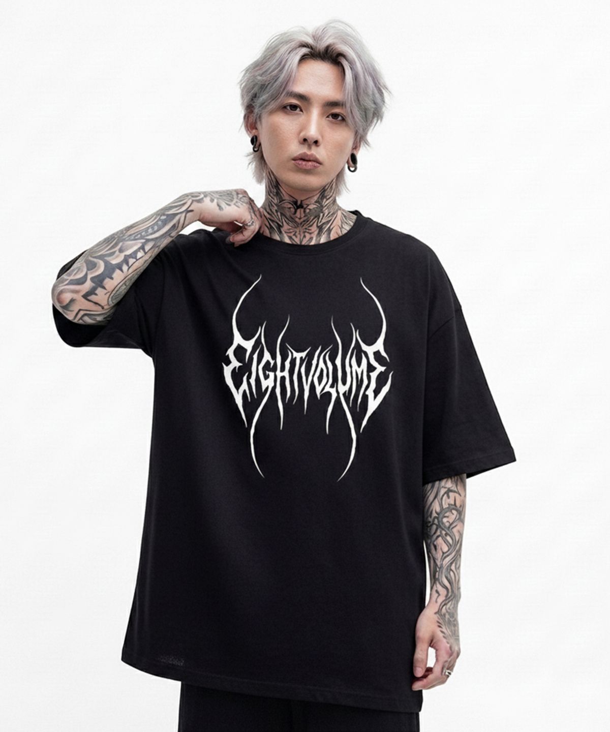 에잇볼륨(EIGHTVOLUME) EV 고딕로고 오버핏 반팔티셔츠 (블랙)