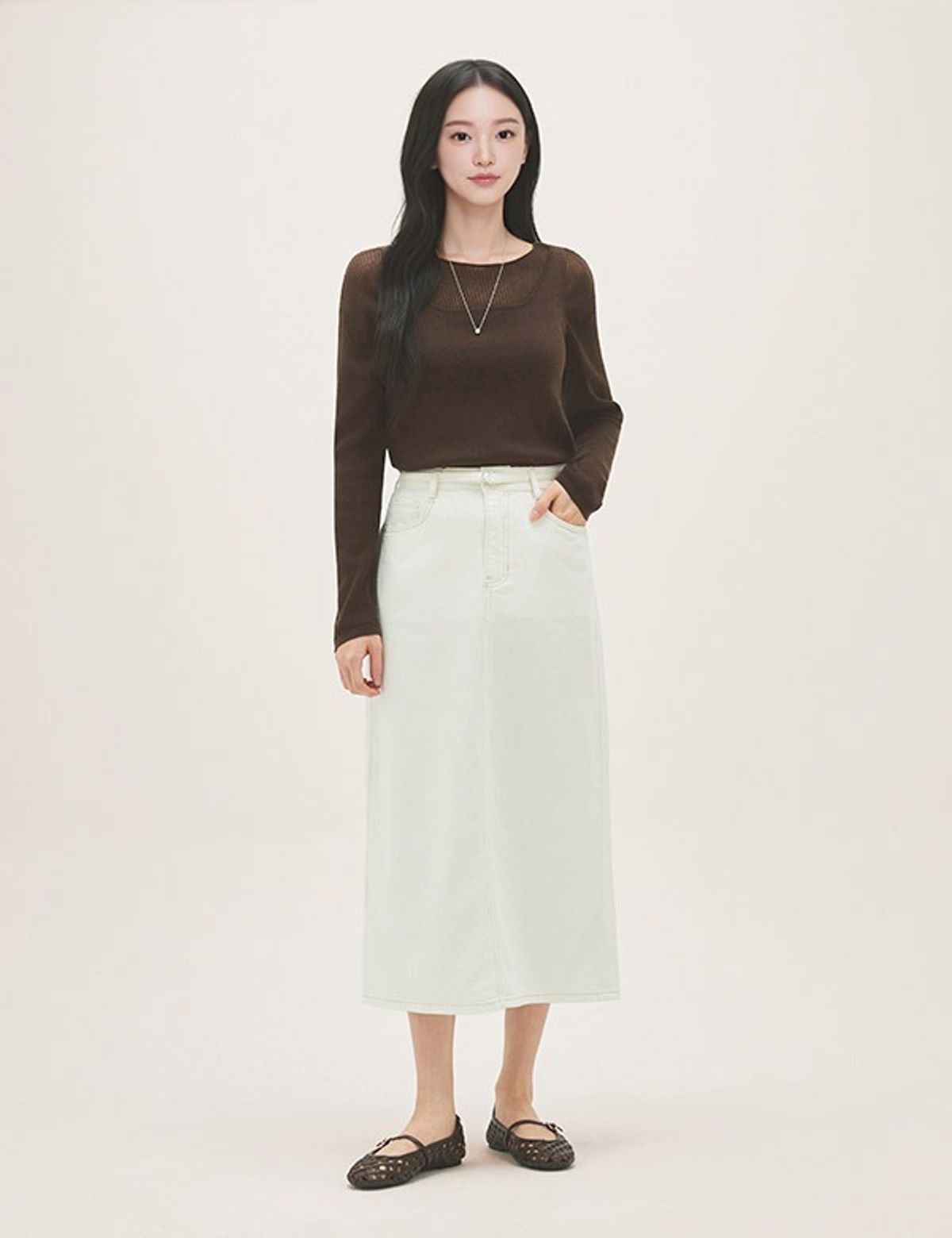 로엠(ROEM) 린넨 데님 H라인 롱 스커트 RMWJG25G11