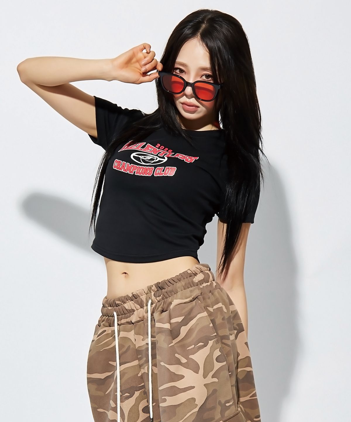 베트랙트(BATTRACT) 우먼스 릴렌트리스 크롭 라운딩 티셔츠_블랙