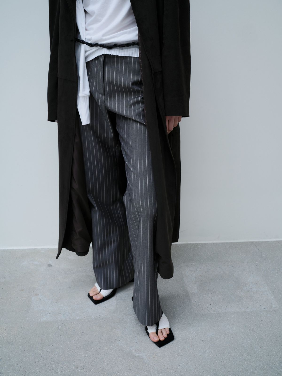 잡화룸(JABHUAROOM) SILENT FLARE PANTS, (STRIPE)