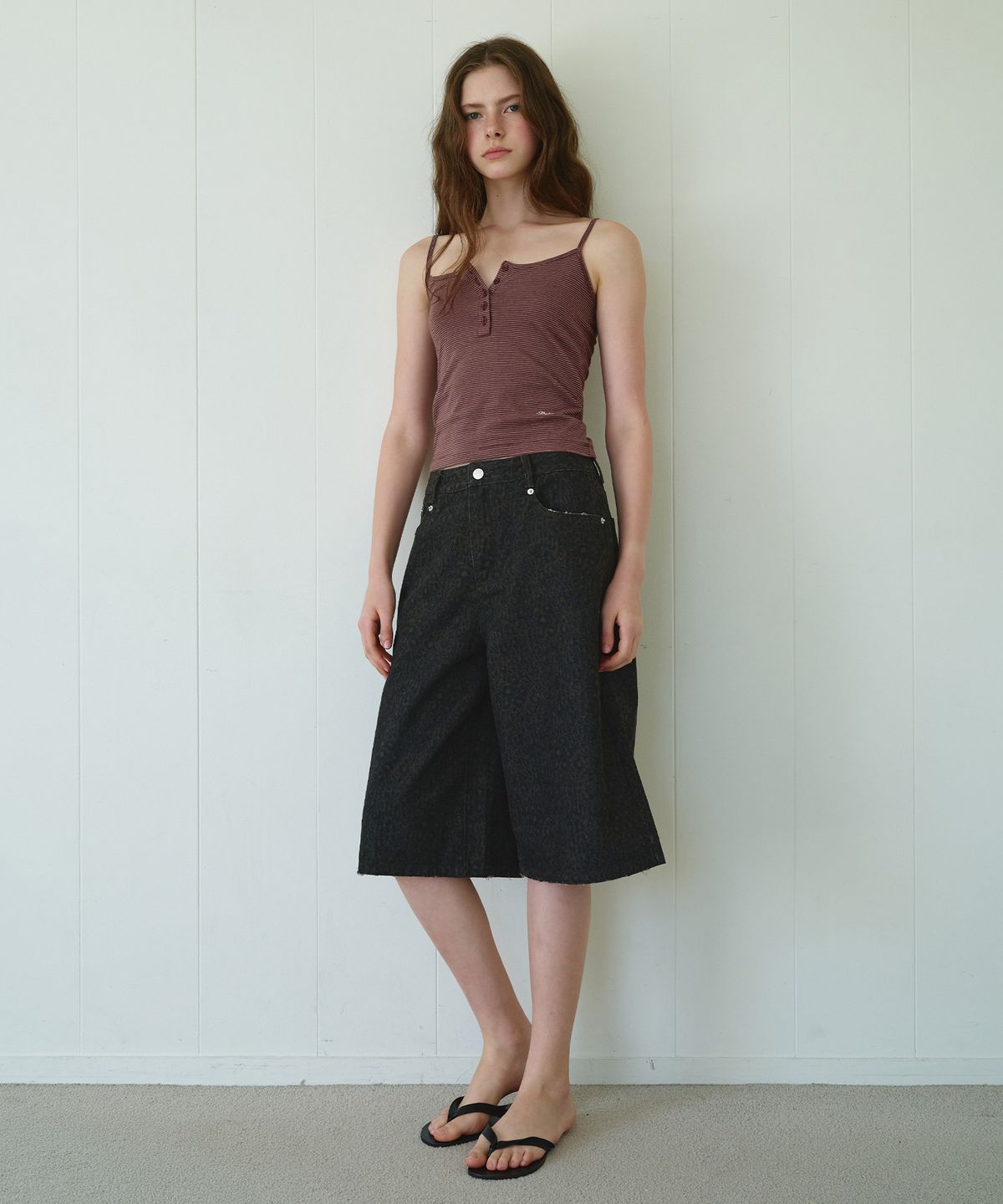 로라로라(ROLAROLA) LEOPARD BERMUDA PANTS CHARCOAL