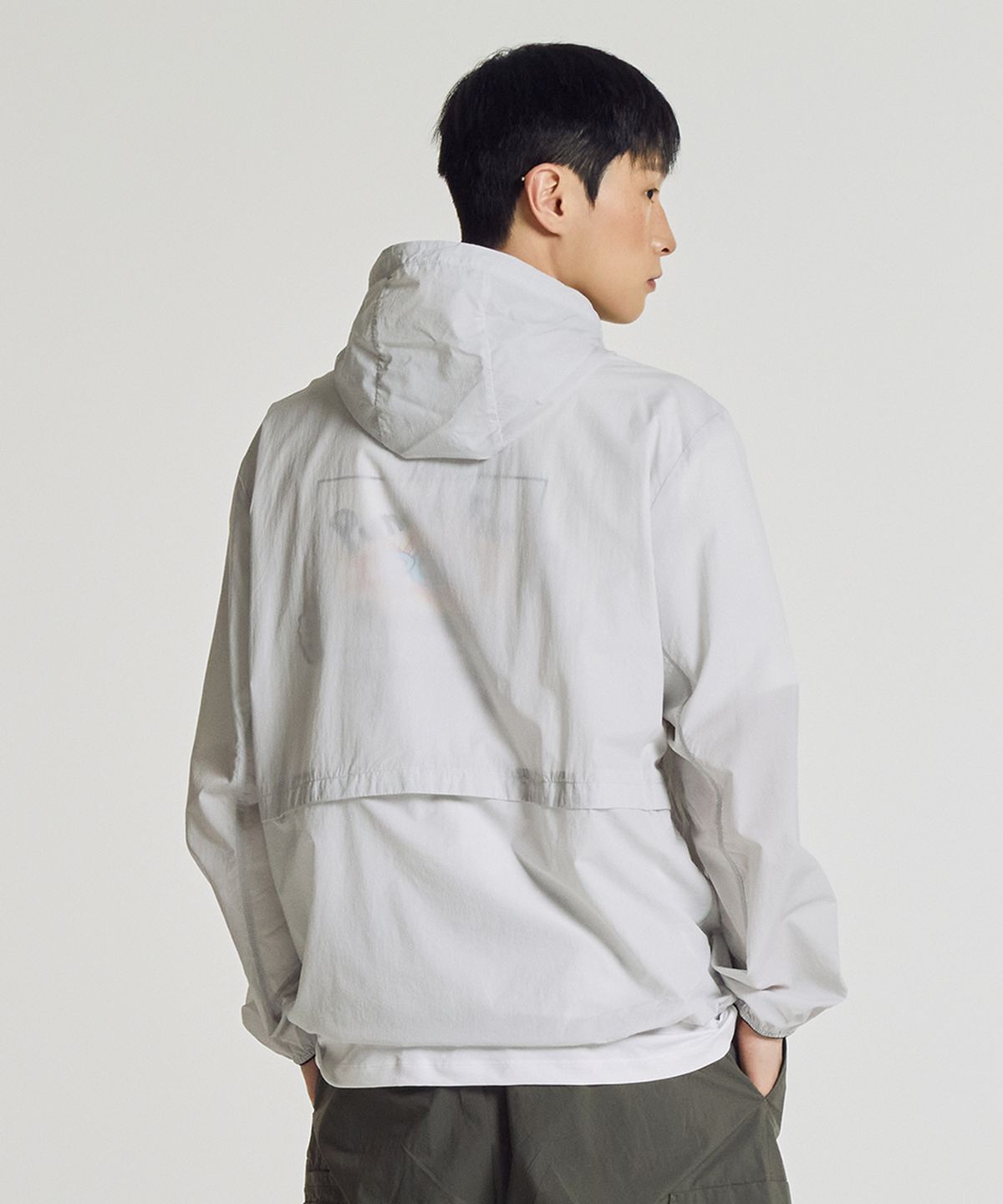 뉴발란스(NEW BALANCE) NBNAG21503 / UNI AIR 초경량 후드 바람막이 (LIGHT GRAY)