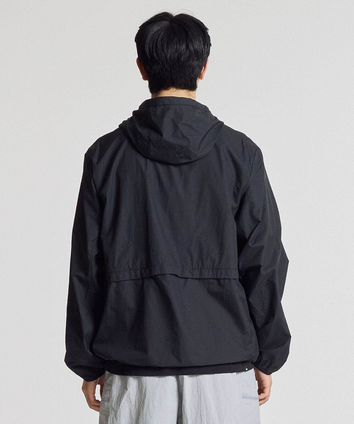 뉴발란스(NEW BALANCE) NBNAG21503 / UNI AIR 초경량 후드 바람막이 (BLACK)