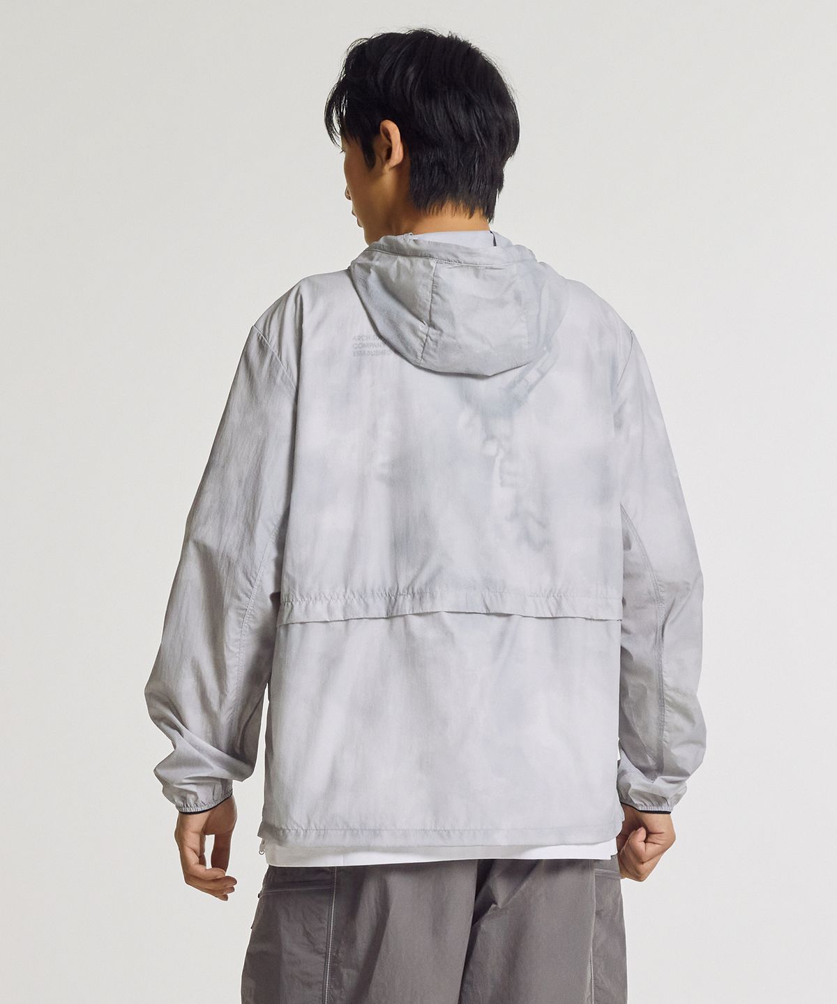 뉴발란스(NEW BALANCE) NBNAG21503 / UNI AIR 초경량 후드 바람막이 (CLOUD)