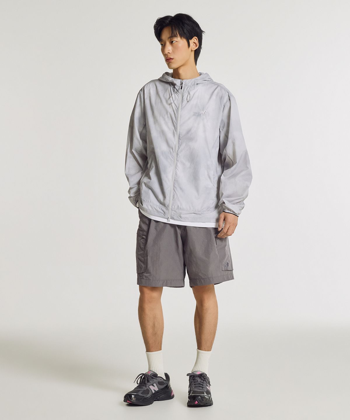 뉴발란스(NEW BALANCE) NBNAG21503 / UNI AIR 초경량 후드 바람막이 (CLOUD)