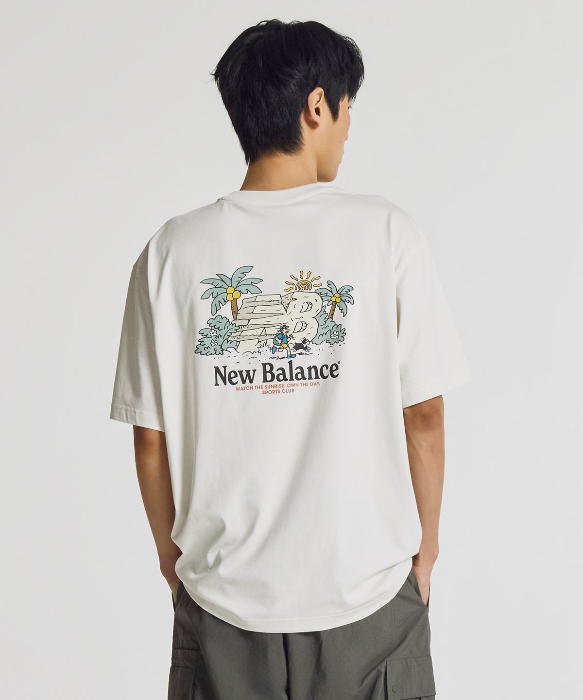 뉴발란스(NEW BALANCE) NBNEG21523 / UNI NB 프렌즈 썬라이즈 반팔티 (LIGHT BEIGE)