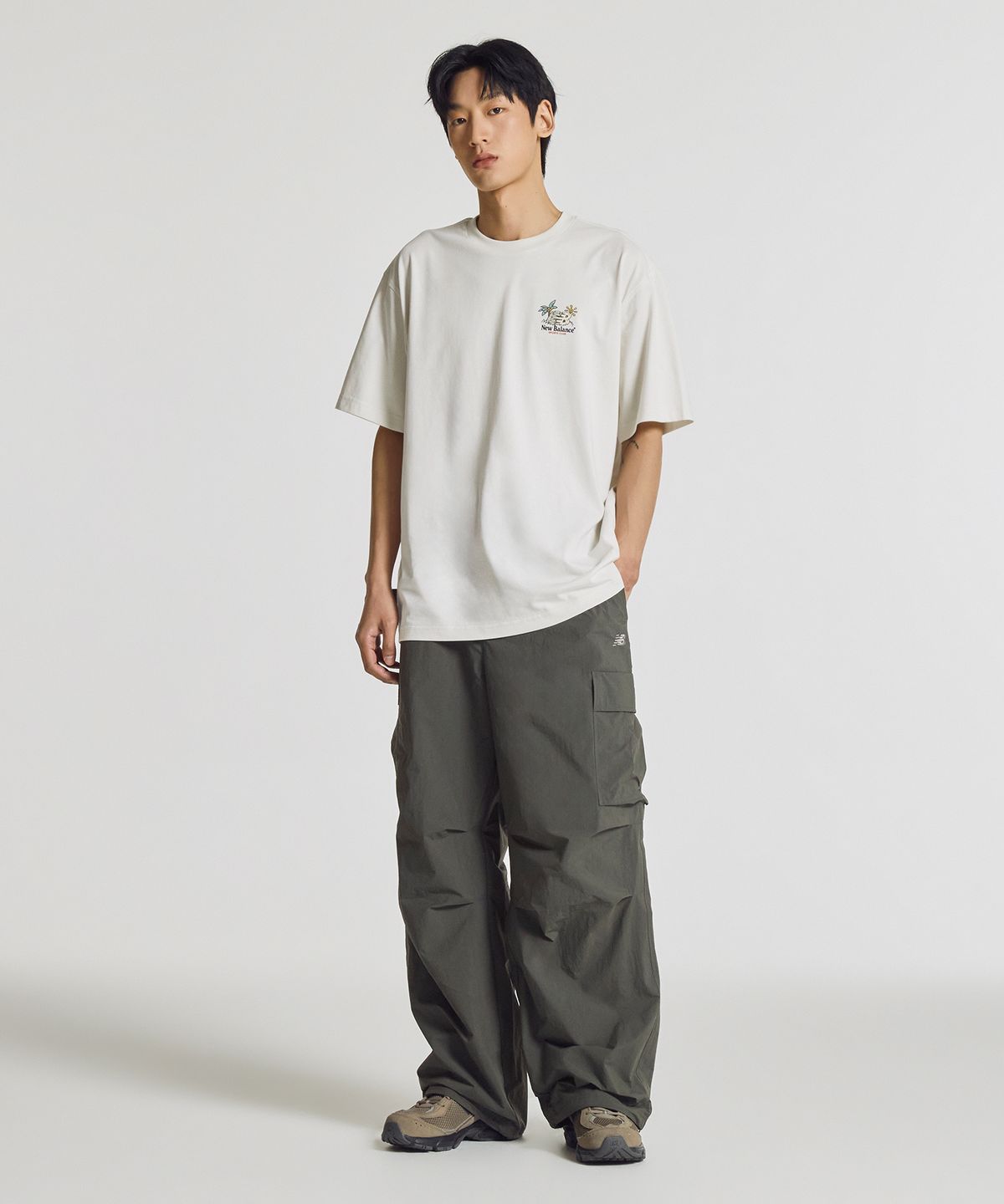뉴발란스(NEW BALANCE) NBNEG21523 / UNI NB 프렌즈 썬라이즈 반팔티 (LIGHT BEIGE)