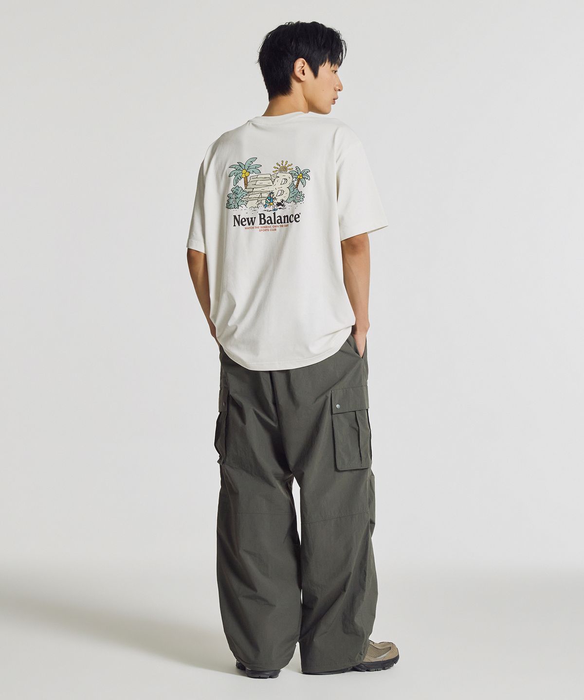 뉴발란스(NEW BALANCE) NBNEG21523 / UNI NB 프렌즈 썬라이즈 반팔티 (LIGHT BEIGE)