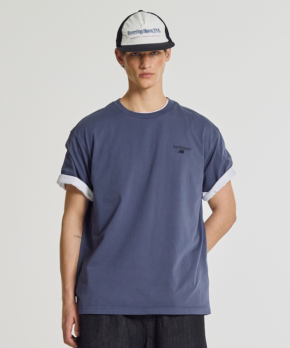 뉴발란스(NEW BALANCE) NBNEG21503 / UNI NB 프렌즈 반팔티 (DARK BLUE)