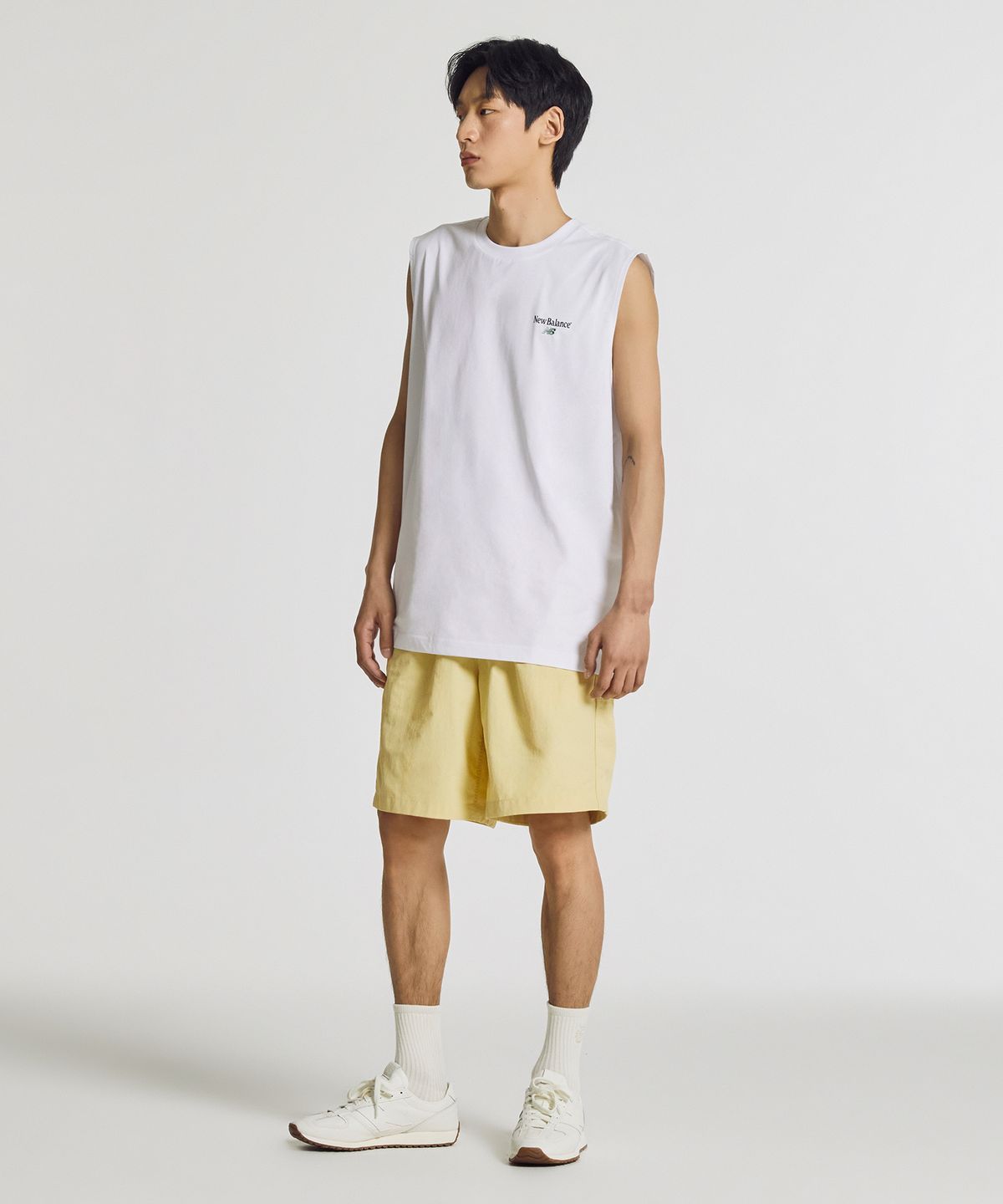 뉴발란스(NEW BALANCE) NBNGG21503 / UNI NB 프렌즈 나시티 (WHITE)