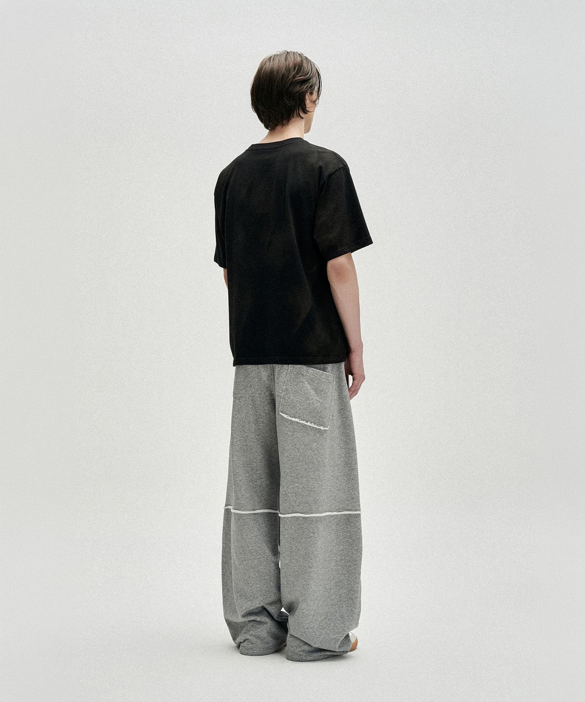낫포너드(NOT4NERD) Raw Edge Curved Biker Sweat Pants - Grey