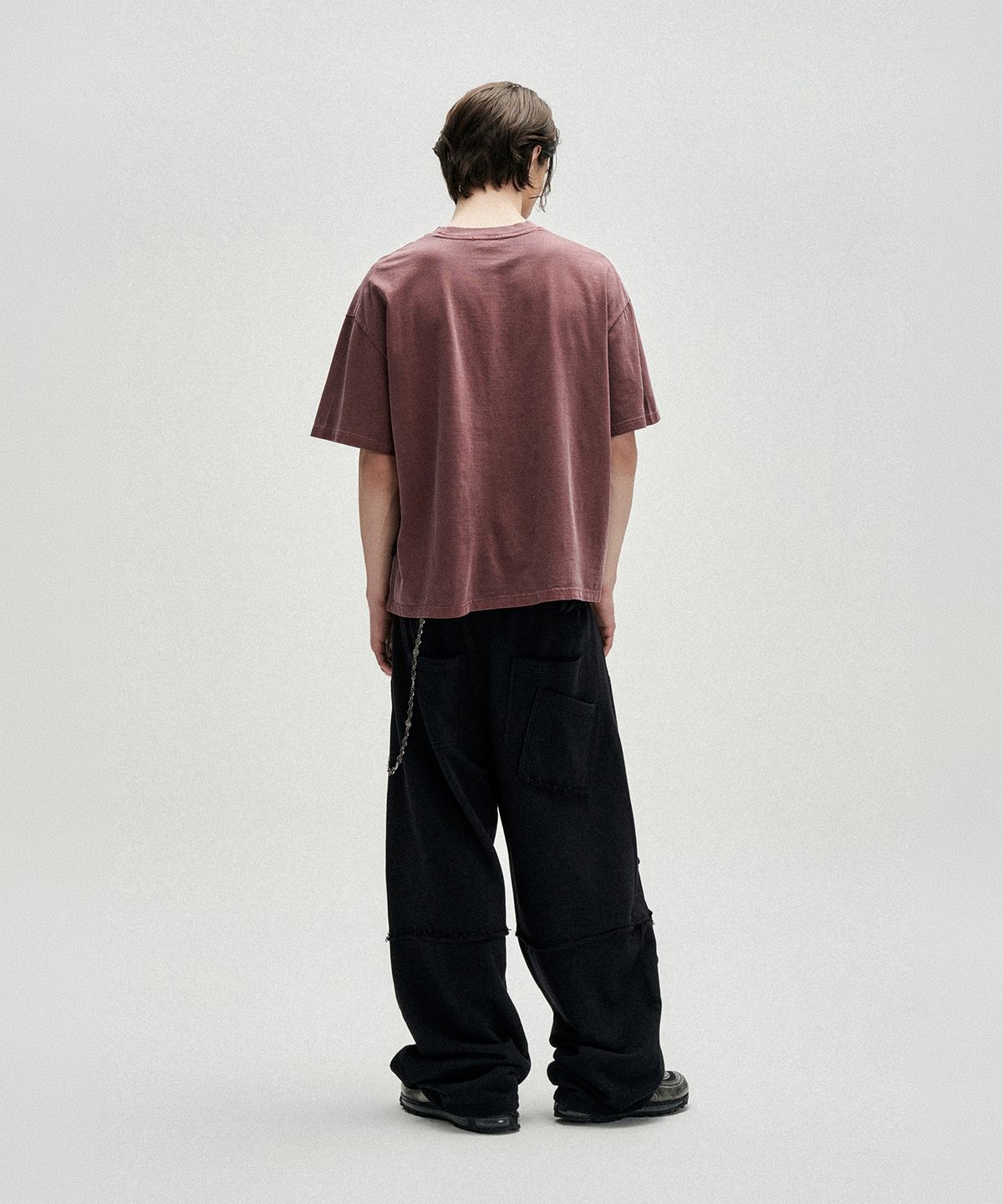 낫포너드(NOT4NERD) Raw Edge Curved Biker Sweat Pants - Black
