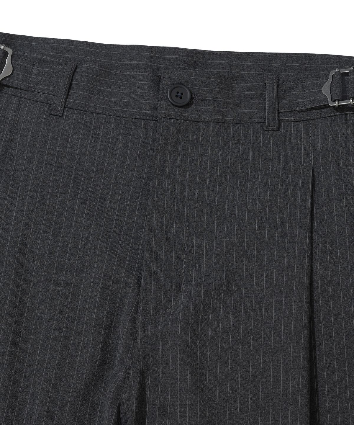 낫포너드(NOT4NERD) Two Tuck Stripe Bermuda Shorts - Charcoal