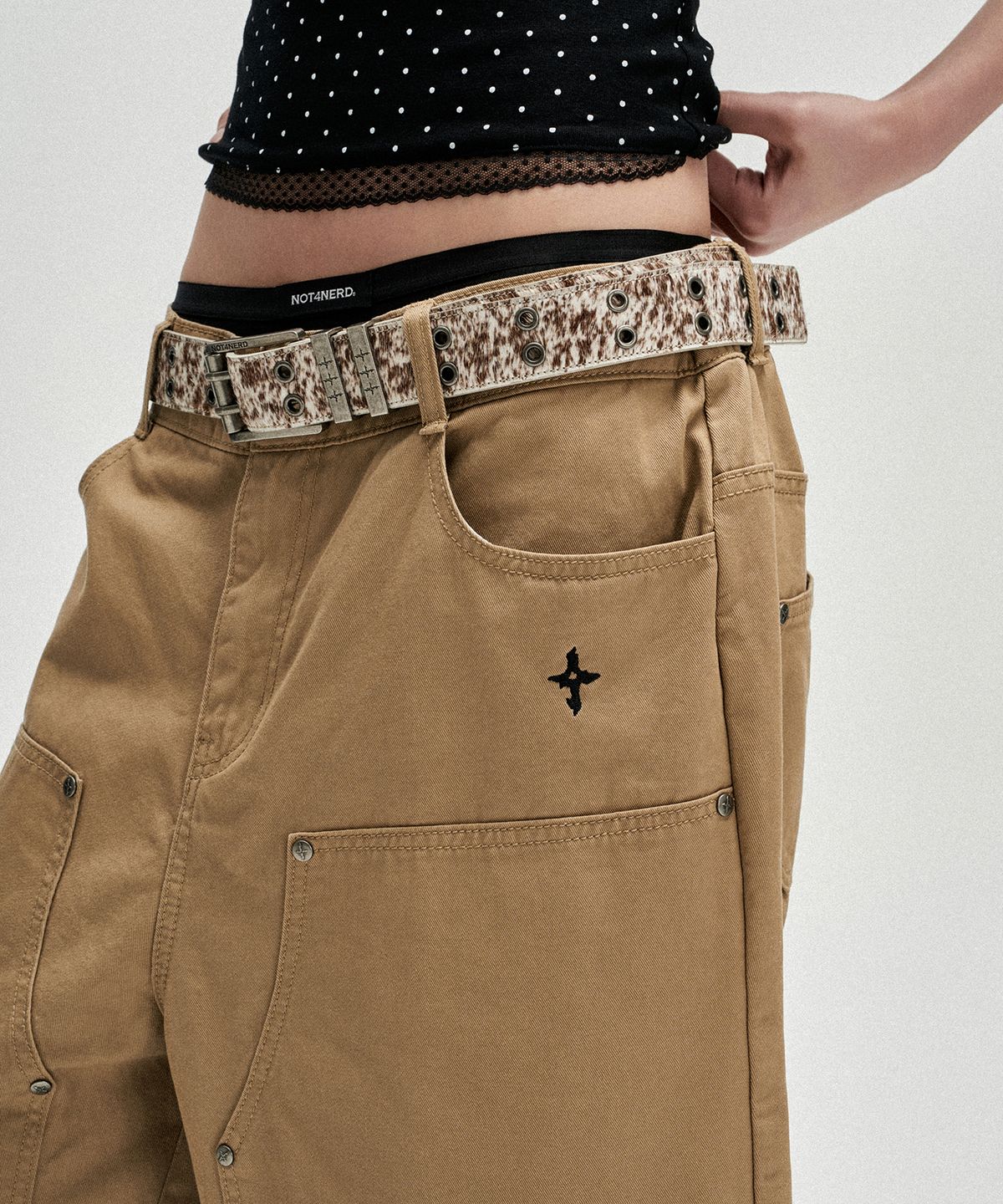 낫포너드(NOT4NERD) Symbol Sequence Carpenter Bermuda Shorts - Beige