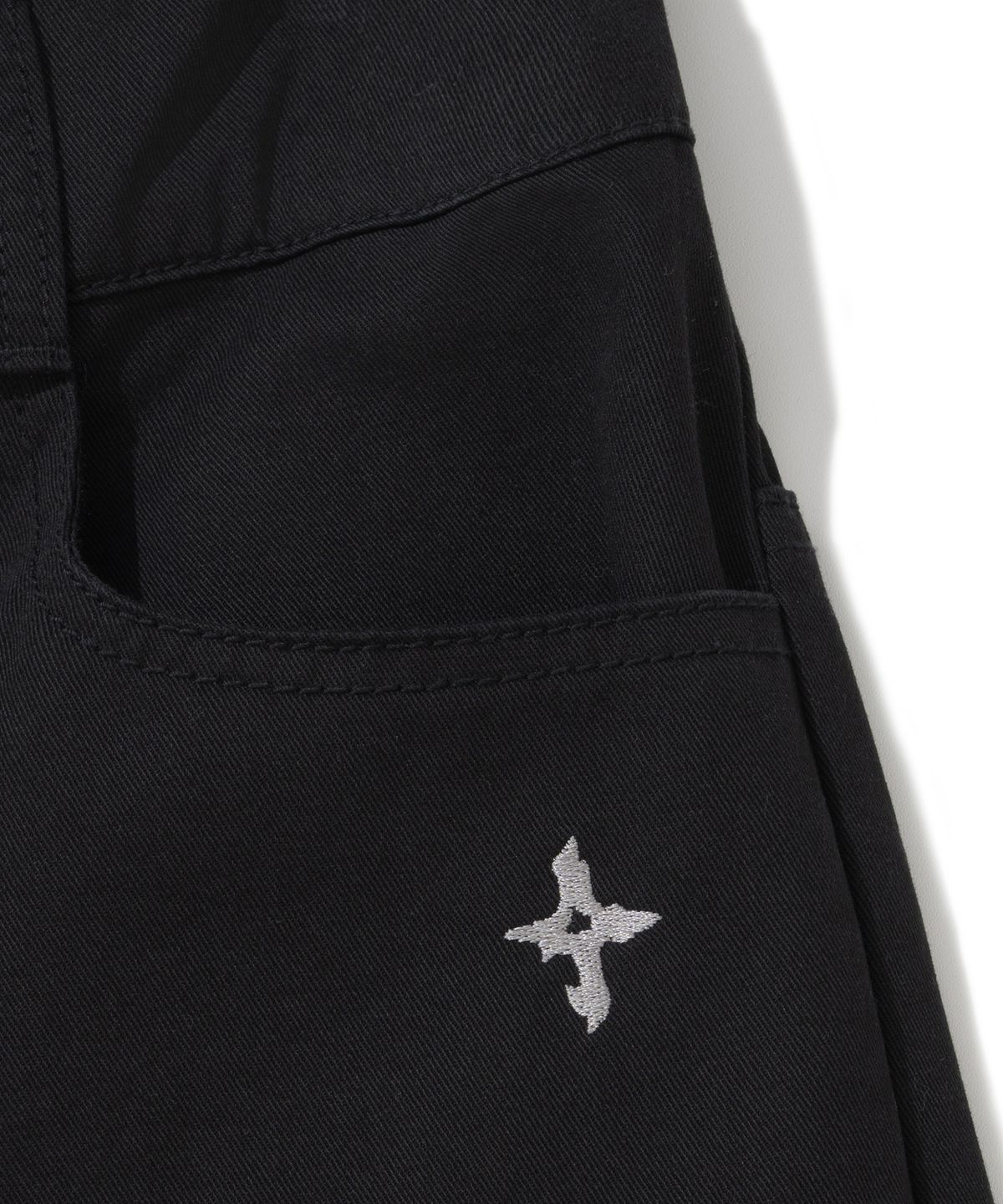 낫포너드(NOT4NERD) Symbol Sequence Carpenter Bermuda Shorts - Black