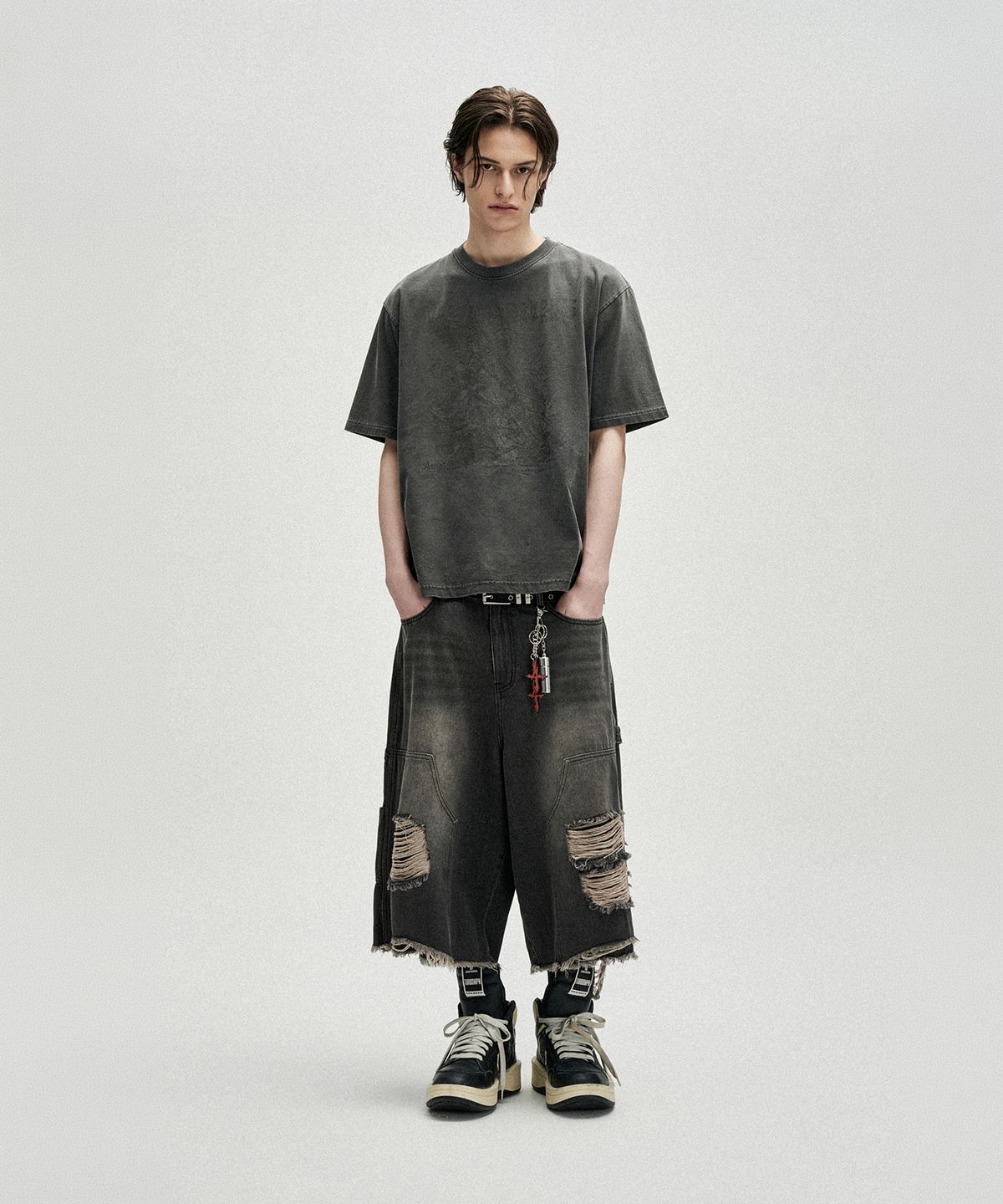 낫포너드(NOT4NERD) Distressed Carpenter Bermuda Shorts - Black