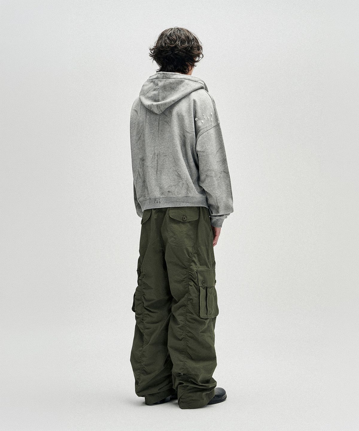 낫포너드(NOT4NERD) Contour Shirring Nylon Cargo Pants - Khaki