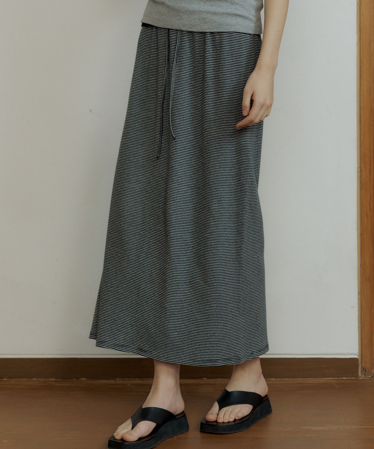 오떼뜨(OCTETTE) RIB STRIPE STRING SKIRTS_2COLOR