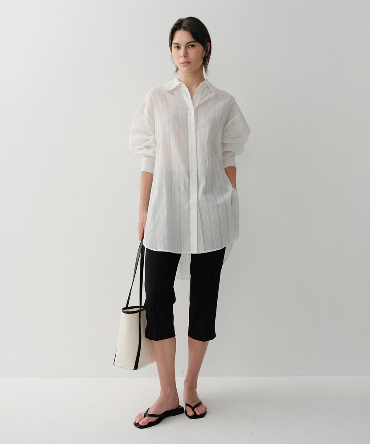 이아(EAAH) COTTON STRIPE LONG SHIRT (WHITE)