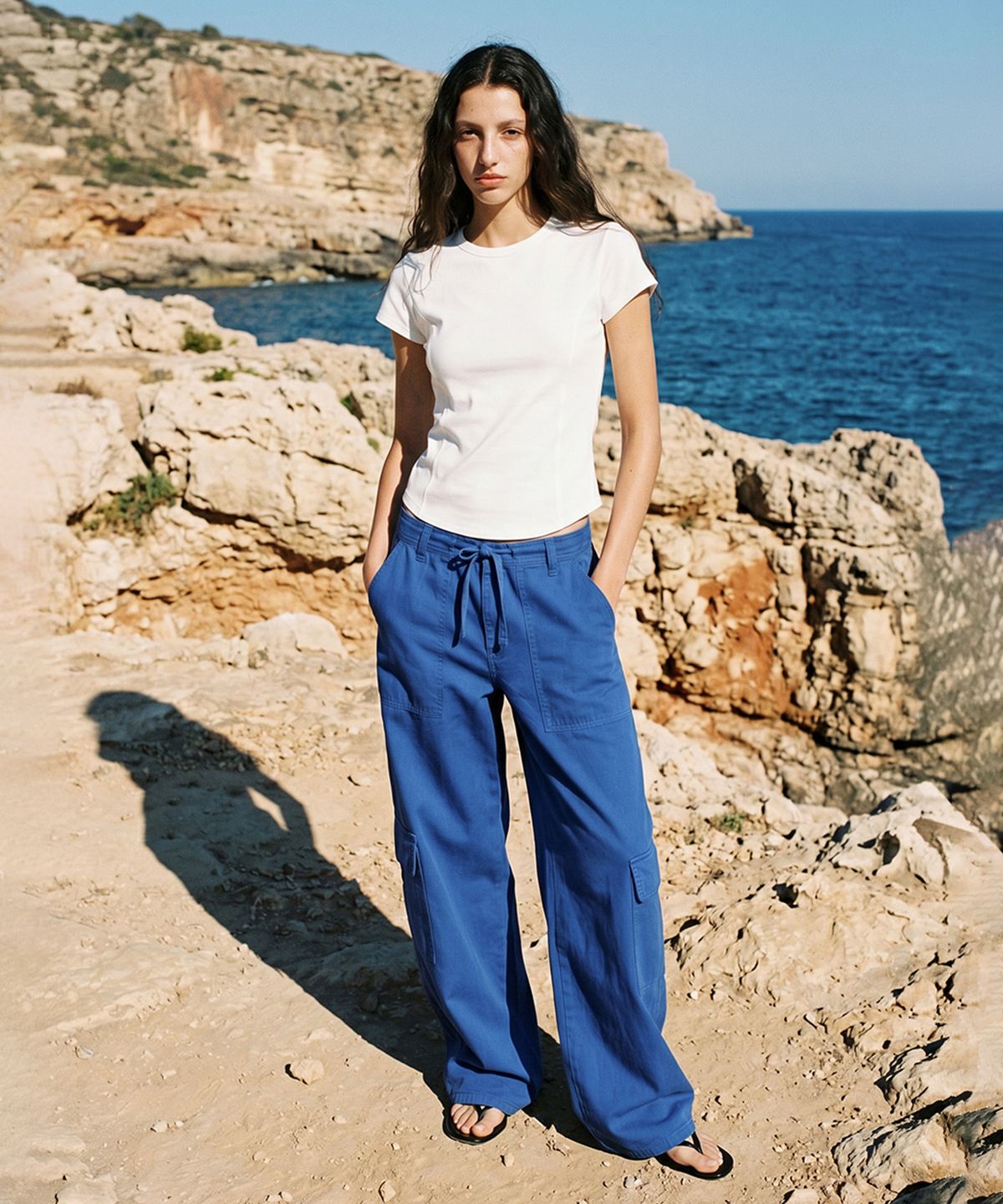 룩캐스트(LOOKAST) 디안 컷 라인 포인트 티셔츠 / DIANE CUT LINE POINT T-SHIRT_3colors