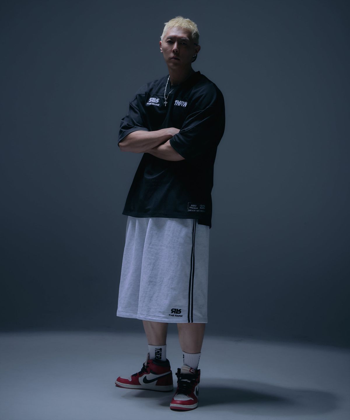 더랭크(THERANK) AIRGRID SPORTS MESH JERSEY [BLACK / WHITE]