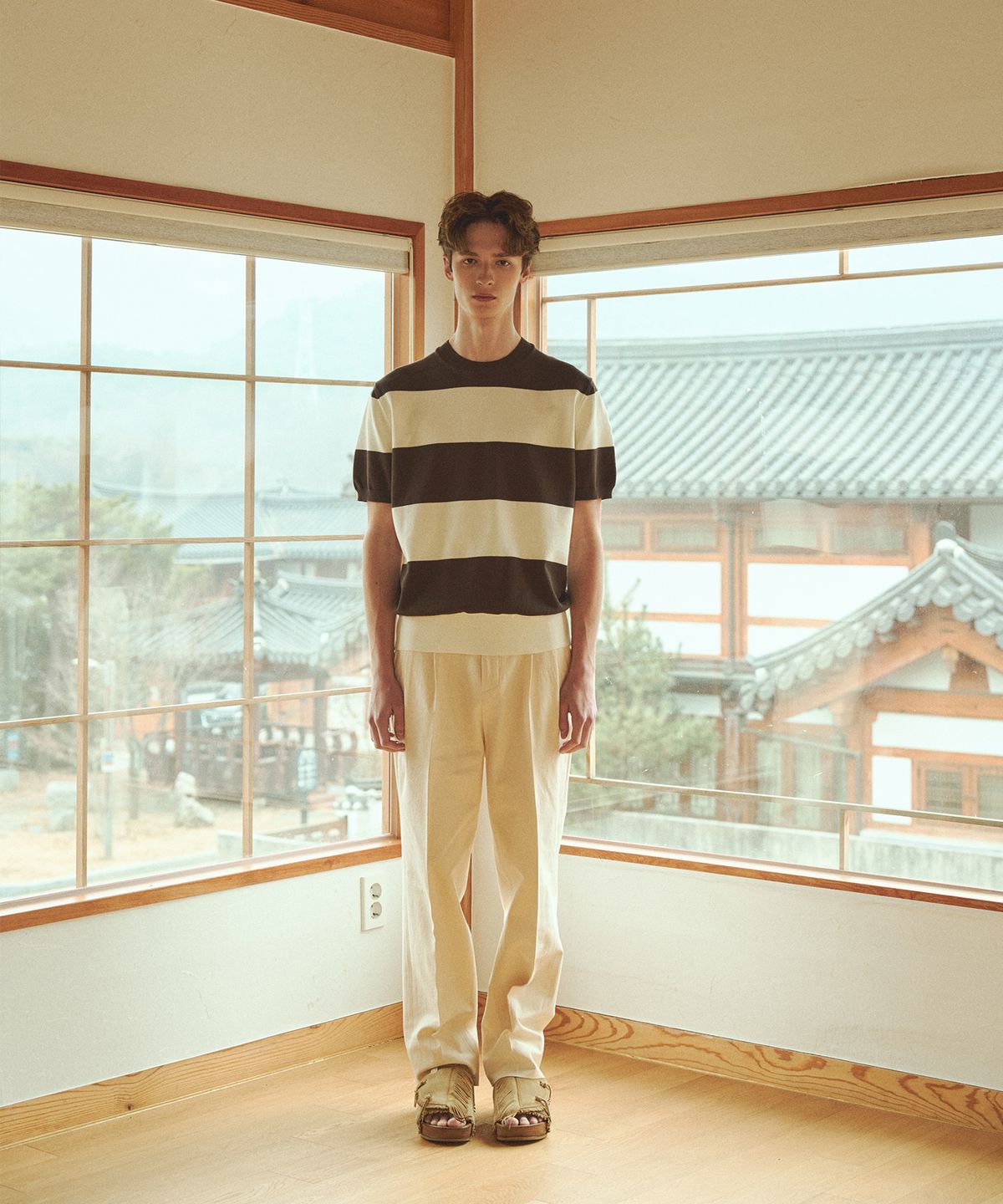 벨리프(BELLIEF) Essential Hard Twist Cotton Short Sleeve Striped Knit (Ivory/Brown)