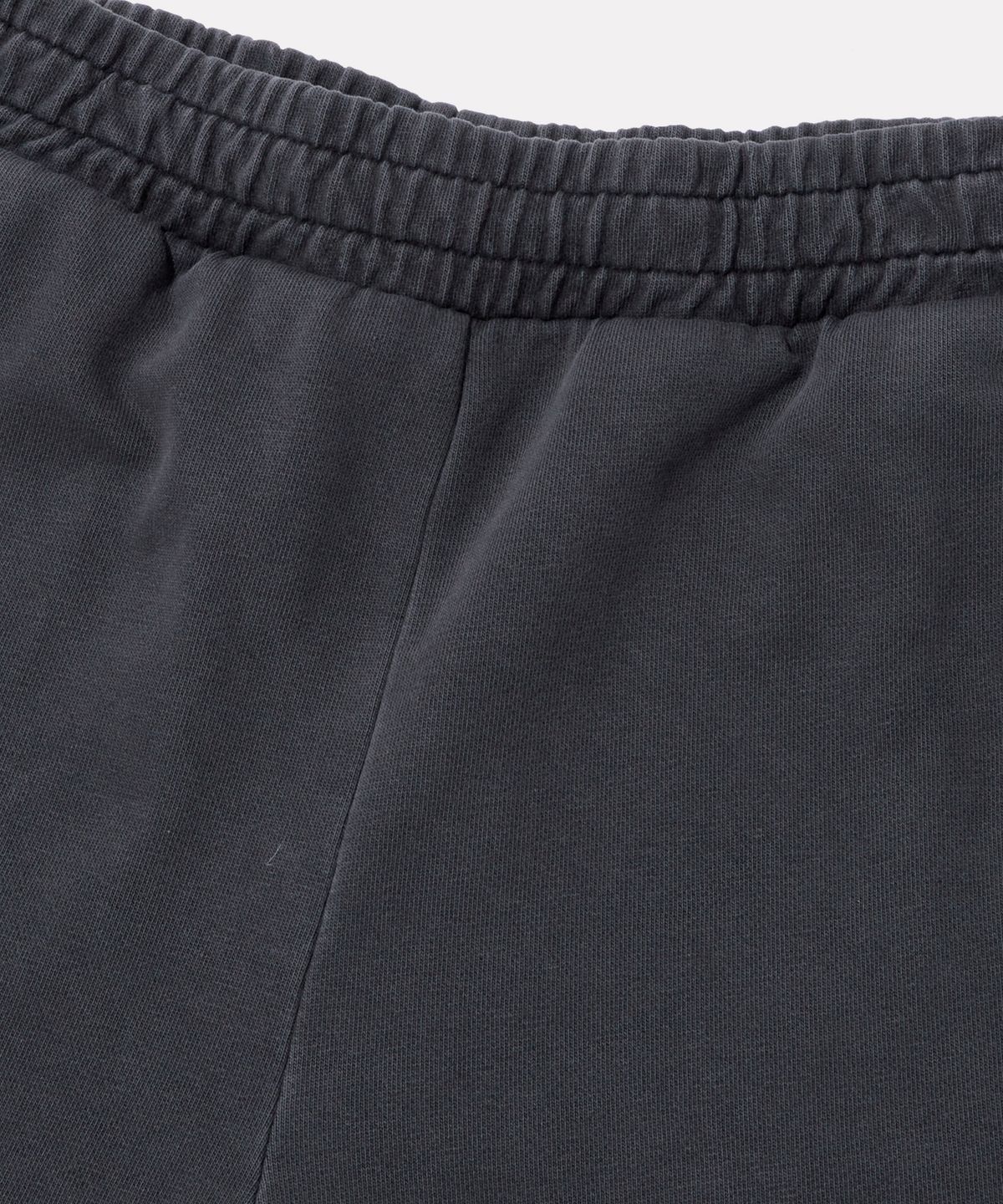 리복(REEBOK) 가먼트다잉 버뮤다 쇼츠 - 차콜