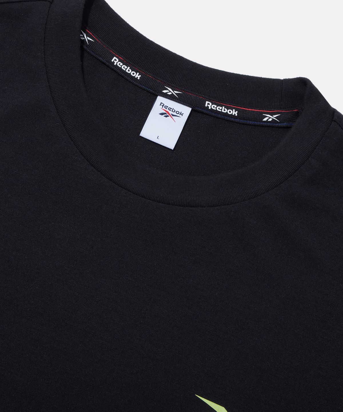 리복(REEBOK) 아카이브 로고 드라이 쿨 반팔티 - 블랙