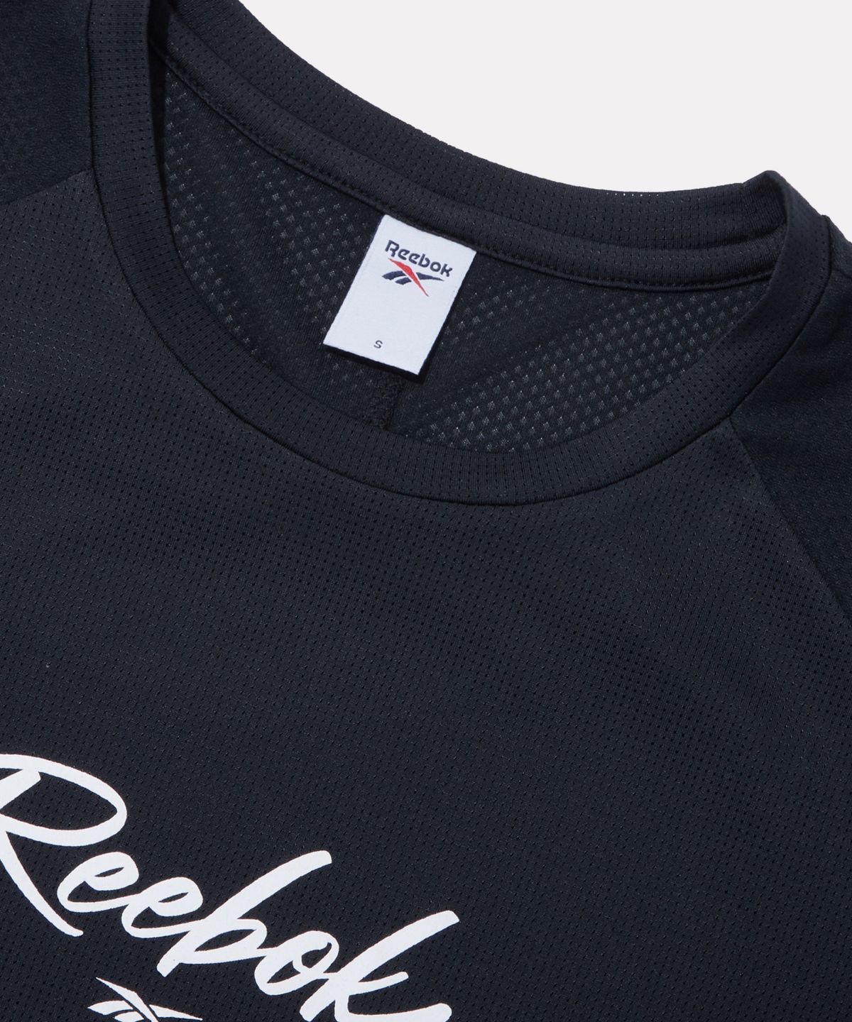 리복(REEBOK) 메쉬 퍼포먼스 에어로쿨 크롭 반팔티 (W) - 블랙