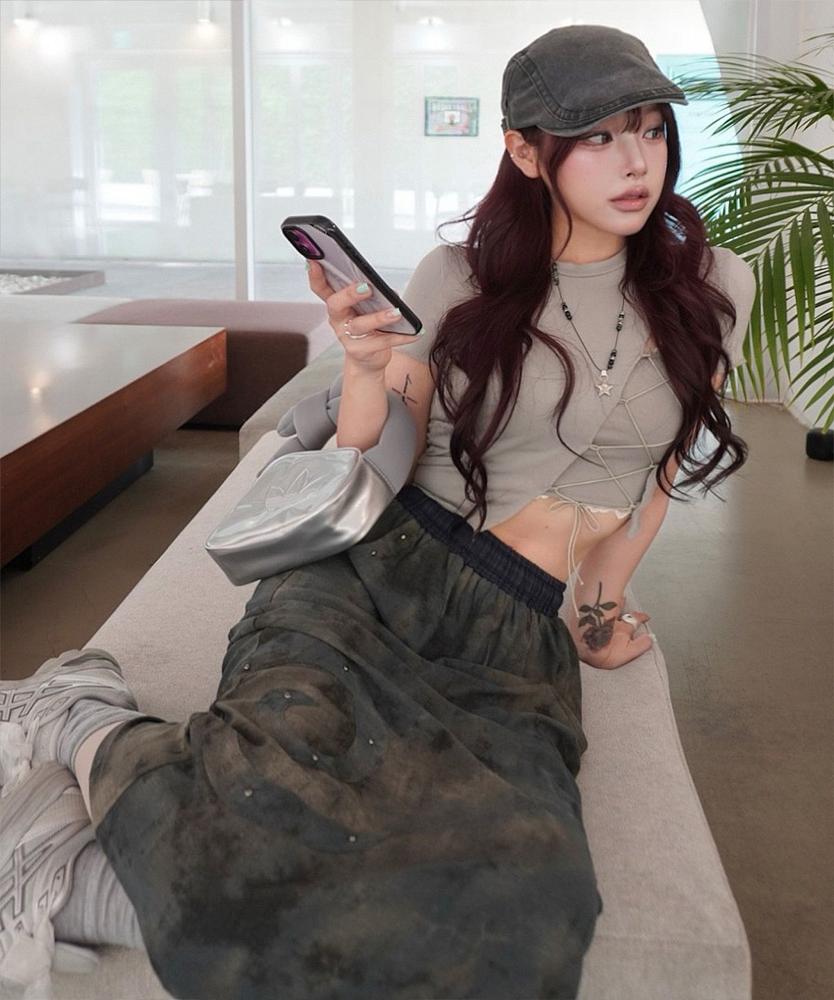 플라즈마스페어(PLASMA SPHERE) 토네이도 체크 스터드 스웻 맥시 스커트_2COLOR