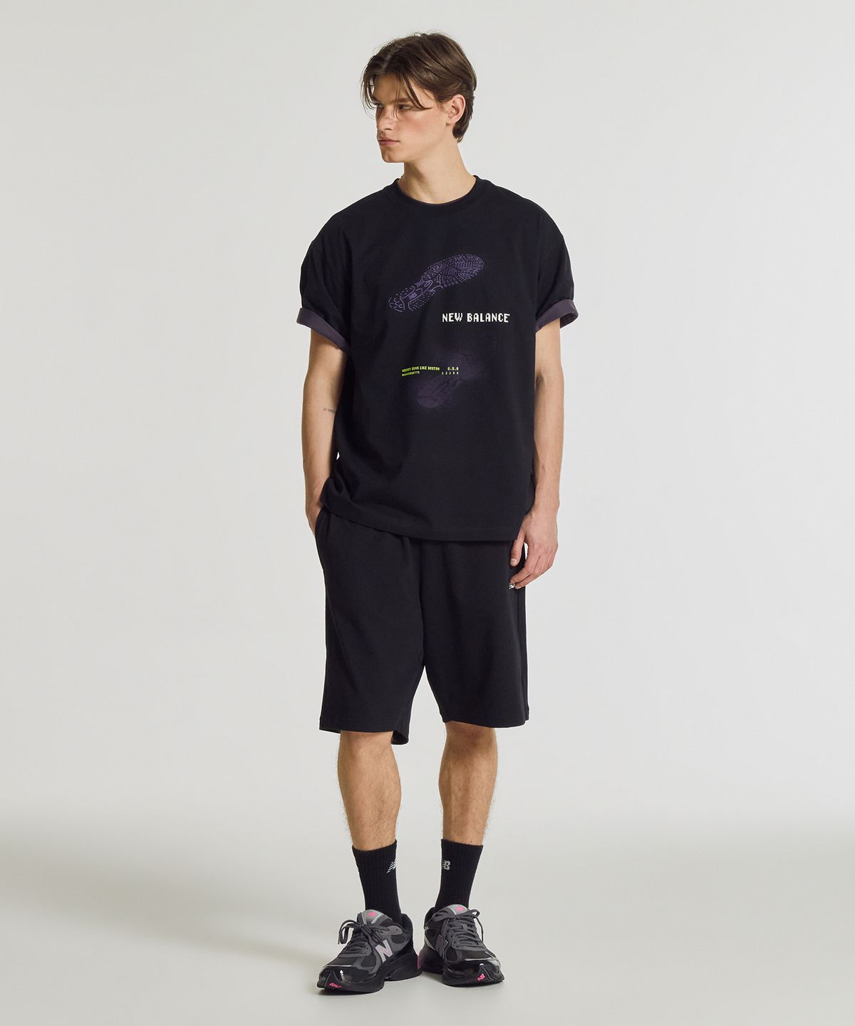 뉴발란스(NEW BALANCE) NBNEG31703 / UNI 트랙스터 반팔티 (BLACK)