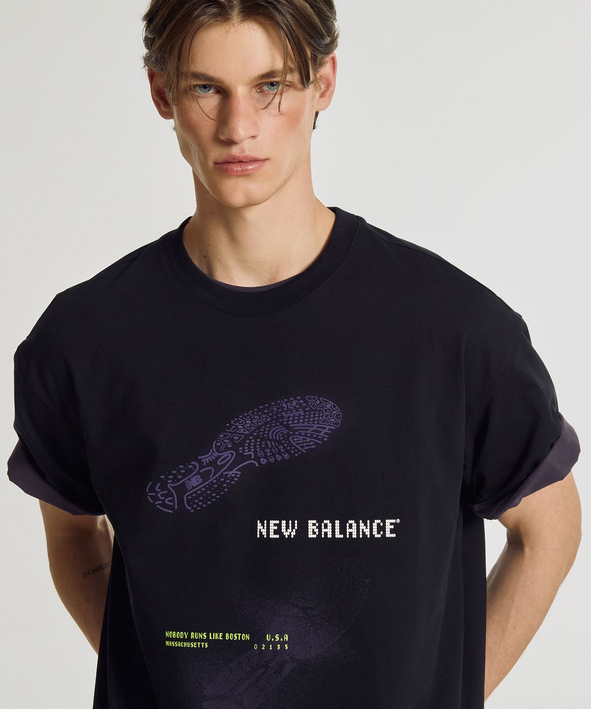 뉴발란스(NEW BALANCE) NBNEG31703 / UNI 트랙스터 반팔티 (BLACK)