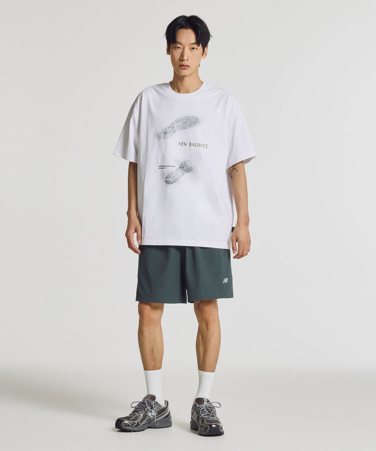 뉴발란스(NEW BALANCE) NBNEG31703 / UNI 트랙스터 반팔티 (WHITE)