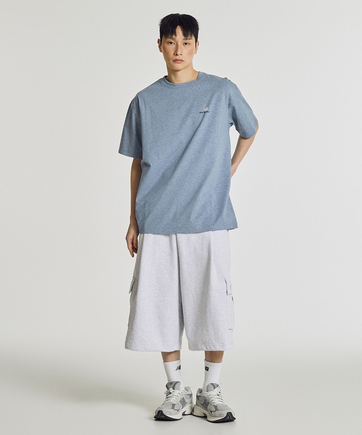 뉴발란스(NEW BALANCE) NBNEG31663 / UNI 써니 레이니 레터링 반팔티 (M/BLUE)
