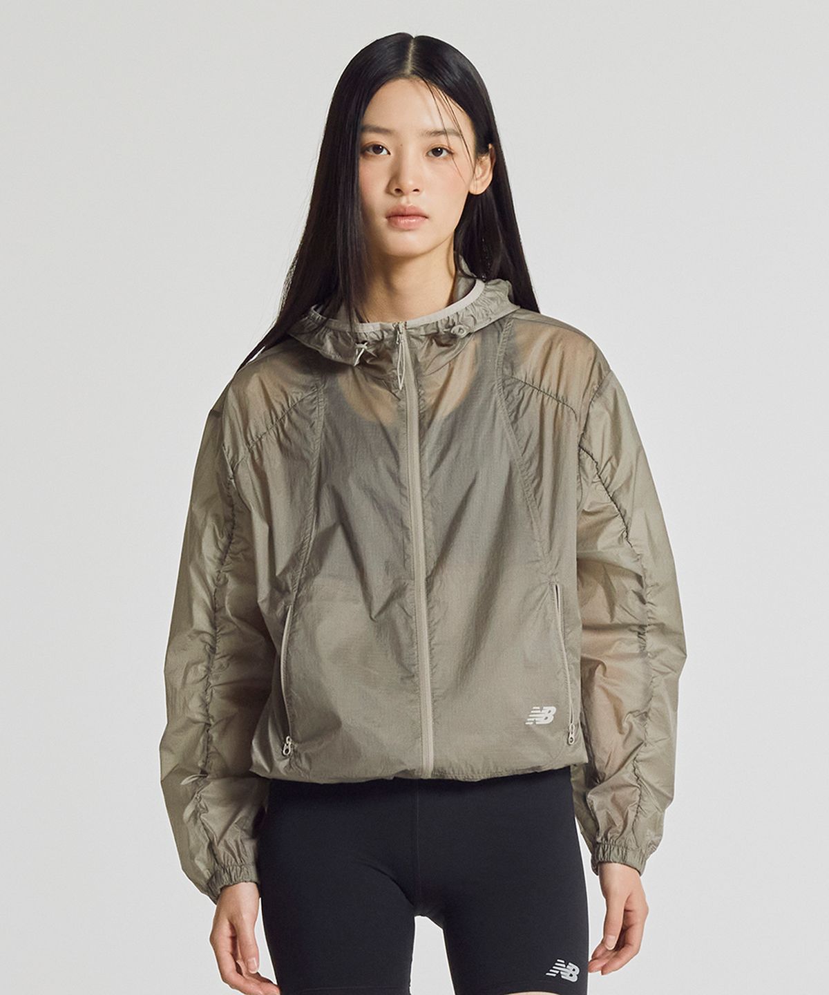 뉴발란스(NEW BALANCE) NBNAG2W522 / WOMEN 브리즈라이트 초경량 셔링 우븐자켓 (DARK BEIGE)