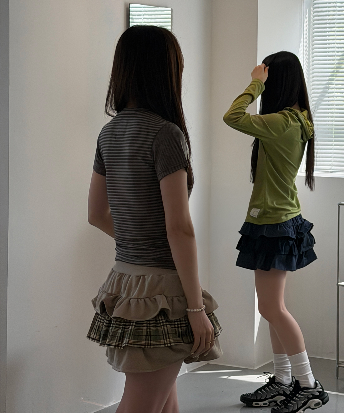 챈스챈스(CHANCECHANCE) CEC STRIPED WOMAN T-SHIRT(BROWN)