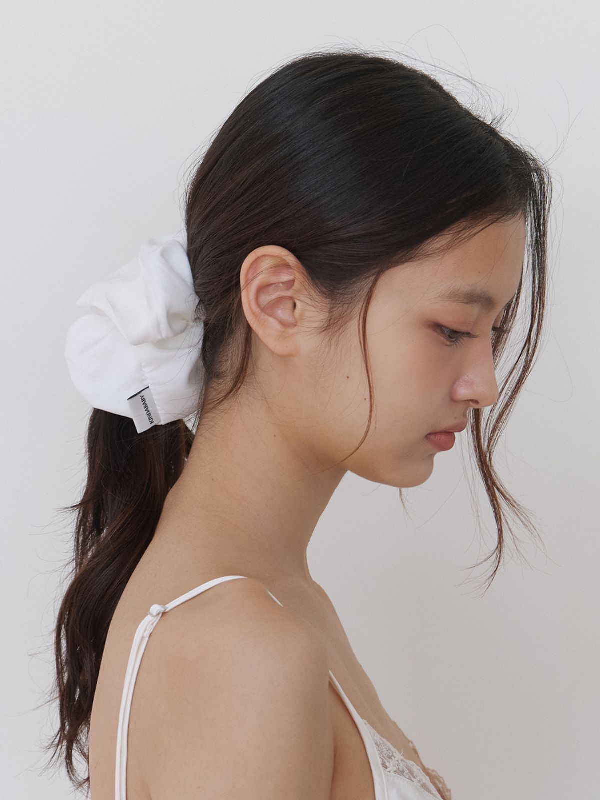 카인더베이비(KINDABABY) softy satin scrunch - cream