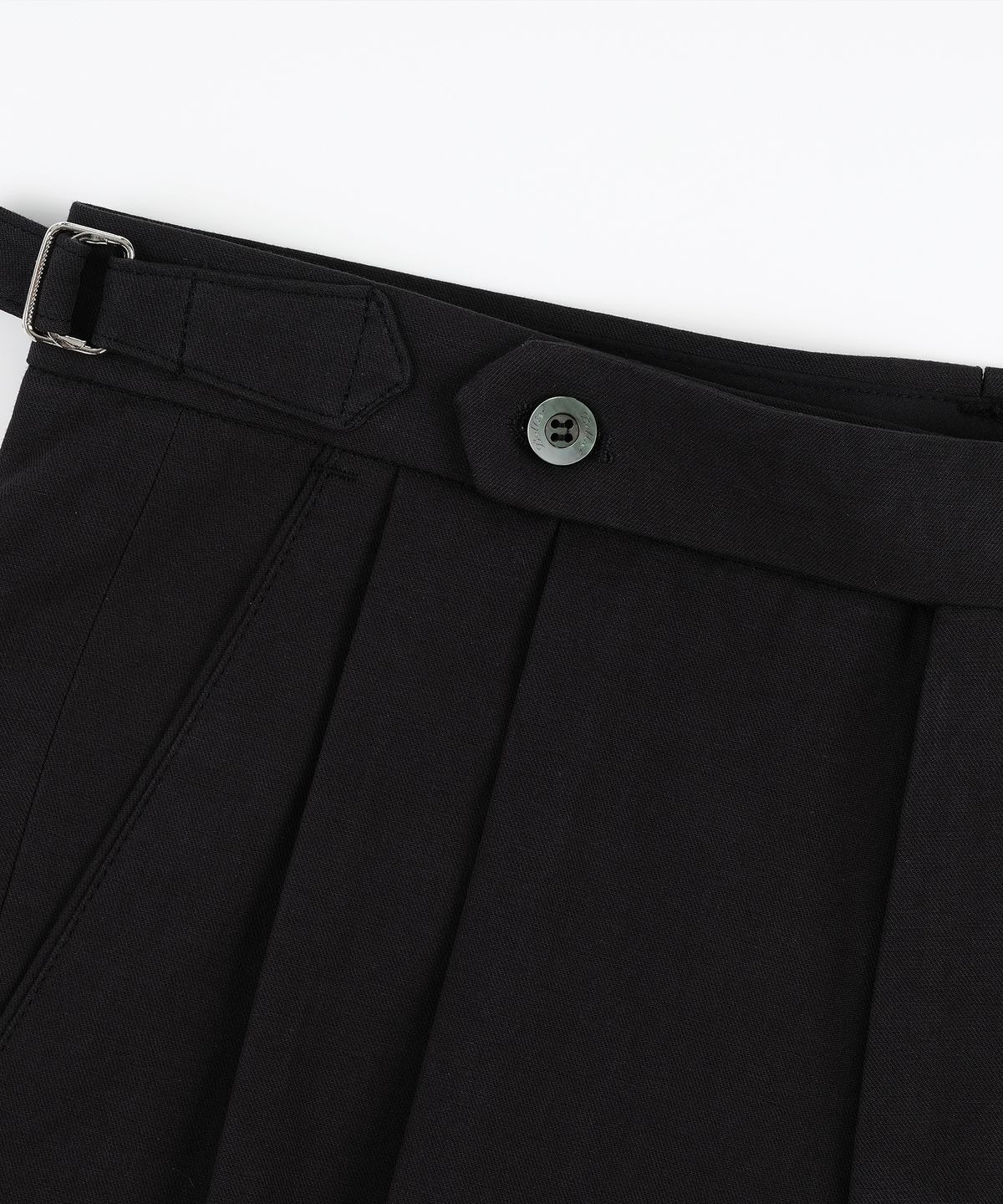 벨리프(BELLIEF) Essential Linen Cotton Twill Adjust 2-Pleated Relaxed Chino (Black)