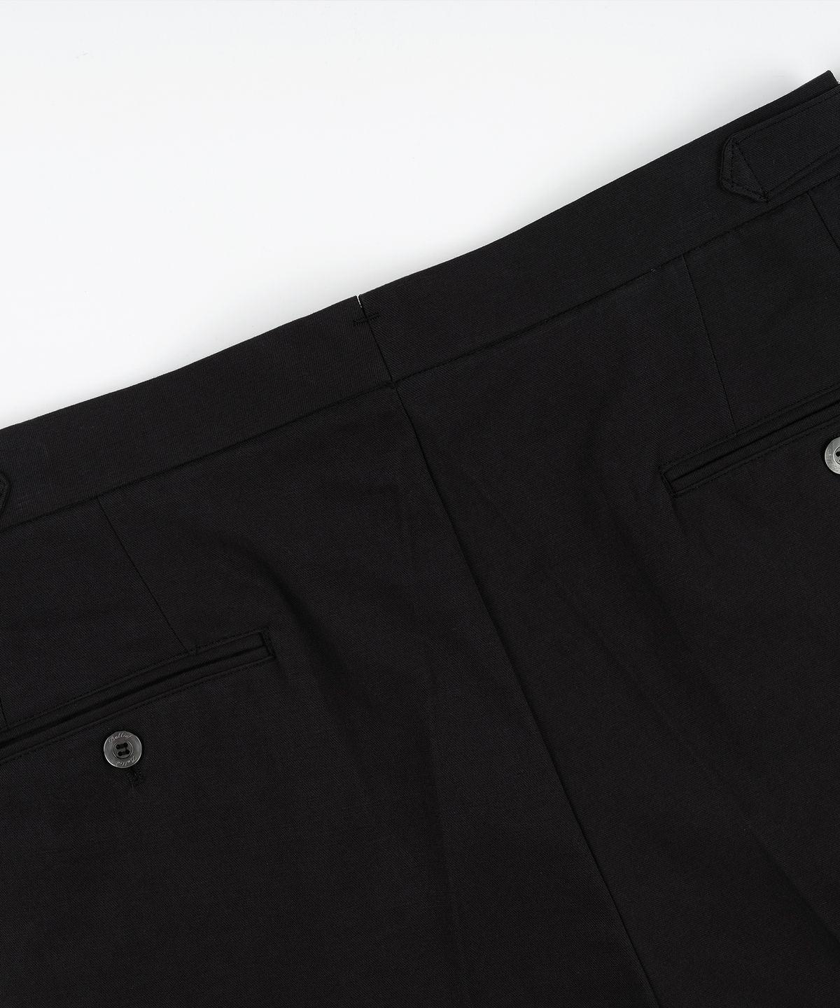 벨리프(BELLIEF) Essential Linen Cotton Twill Adjust 2-Pleated Relaxed Chino (Black)