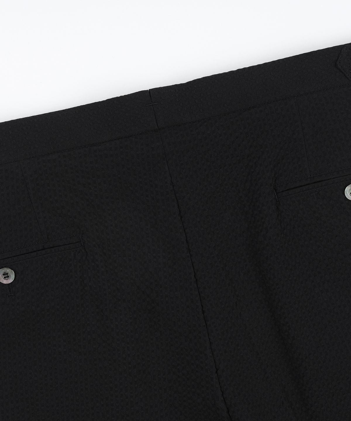 벨리프(BELLIEF) Essential Seersucker Adjust 2-Pleated Relaxed Chino (Black)