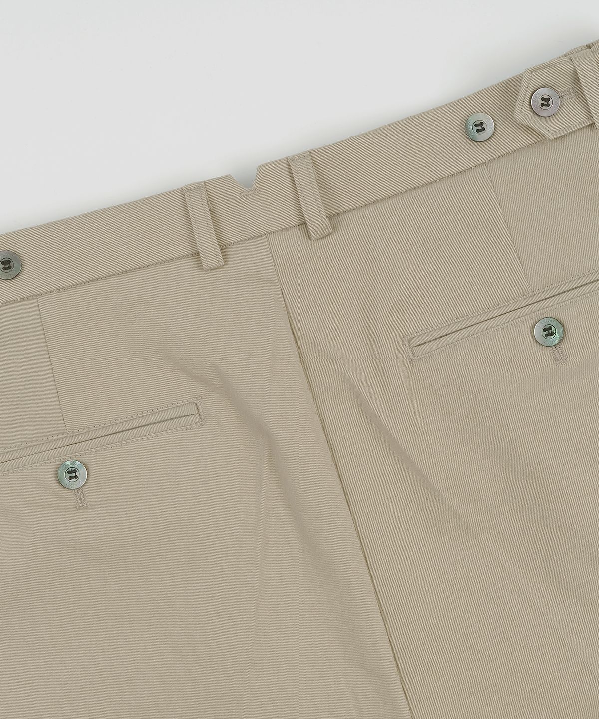 벨리프(BELLIEF) Essential Cotton 2-Pleated Chino Shorts (Beige)