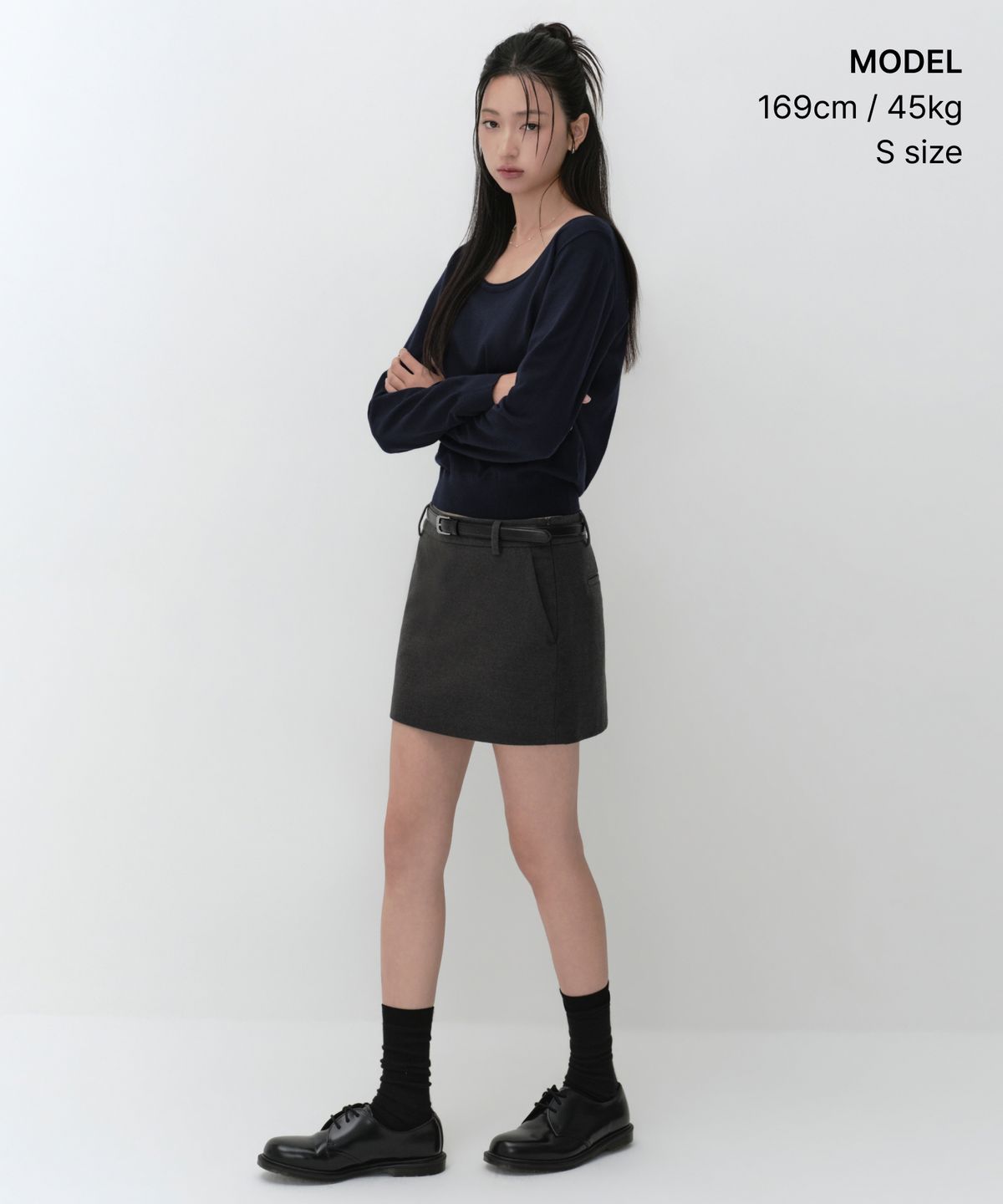 무신사 스탠다드 우먼(MUSINSA STANDARD WOMAN) 우먼즈 에센셜 스쿱 넥 니트 [네이비]