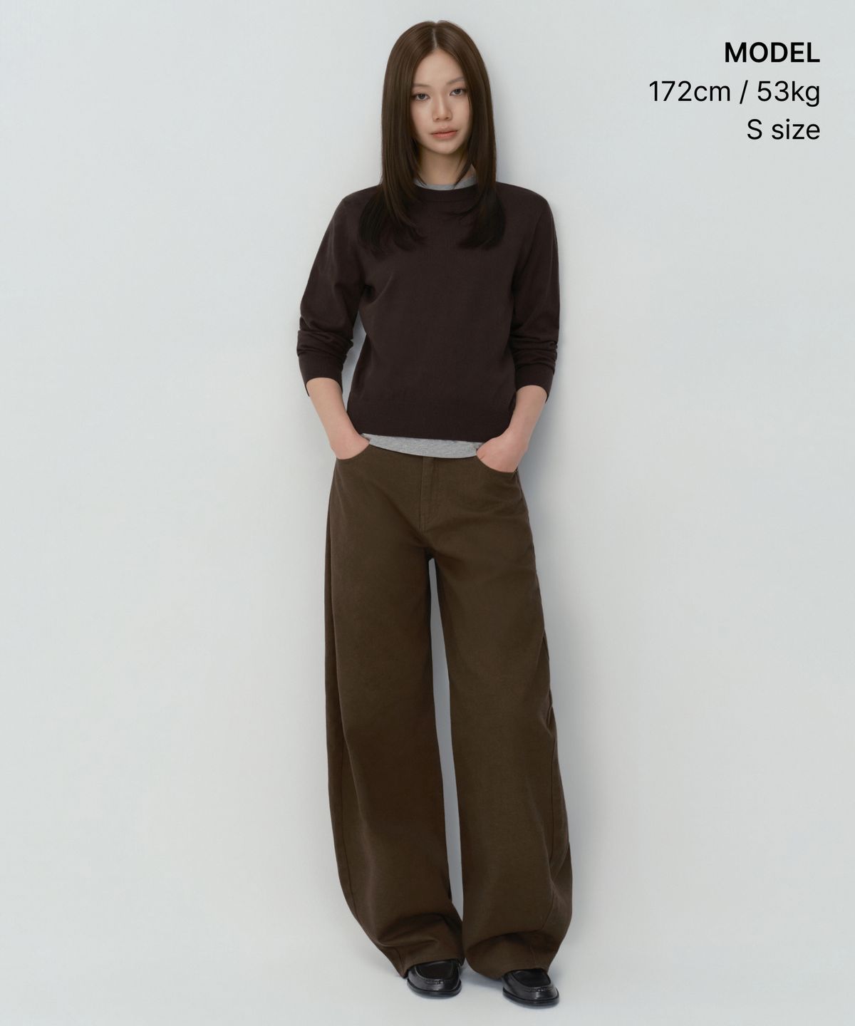 무신사 스탠다드 우먼(MUSINSA STANDARD WOMAN) 우먼즈 에센셜 라운드 넥 니트 [다크 브라운]